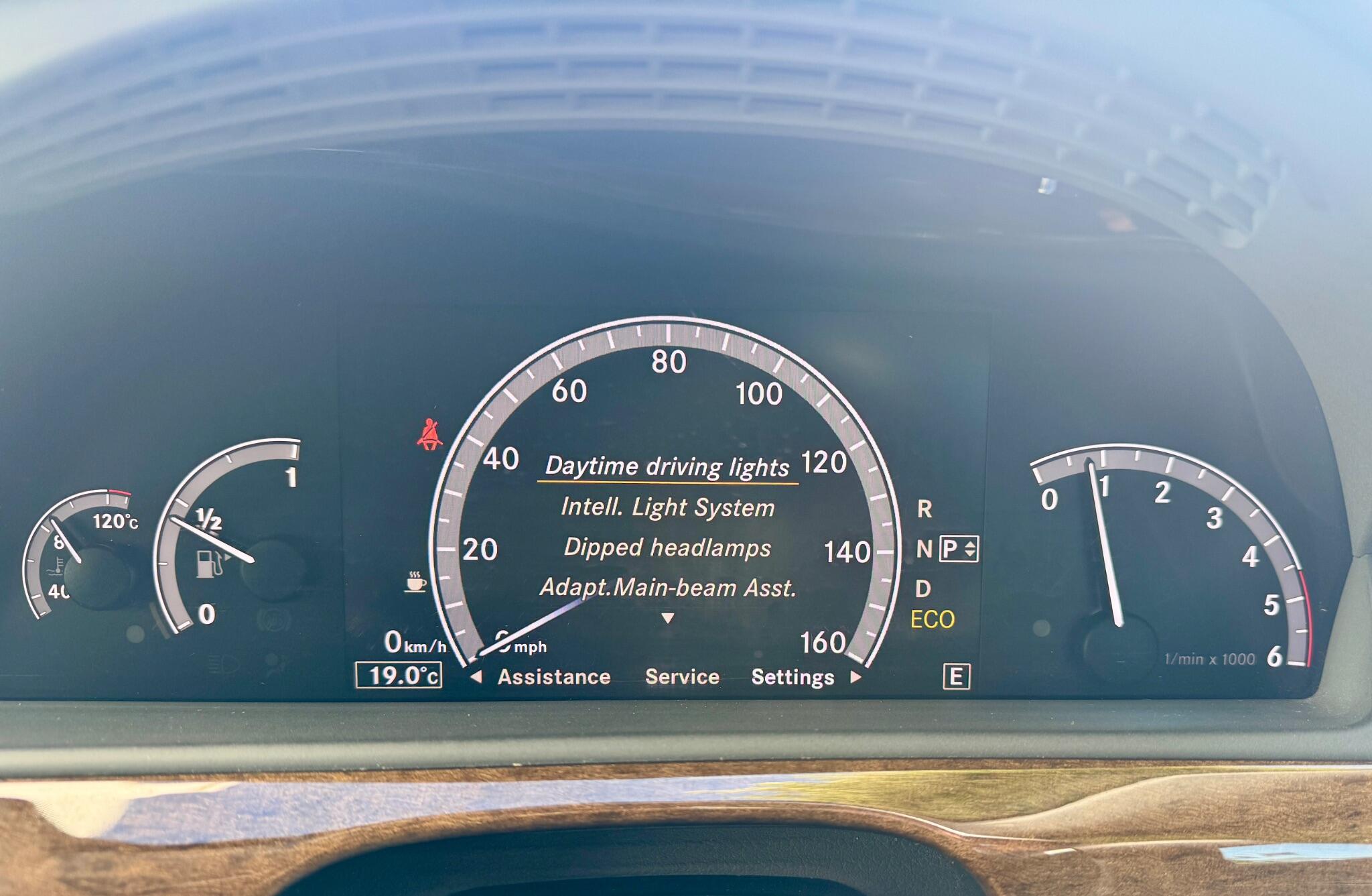 Mercedes-Benz S-Class view 72
