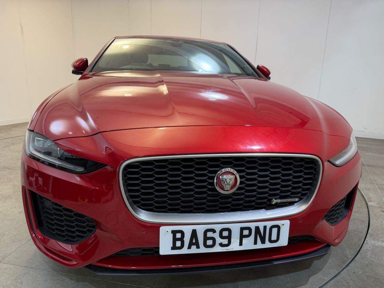 Jaguar Xe view 64