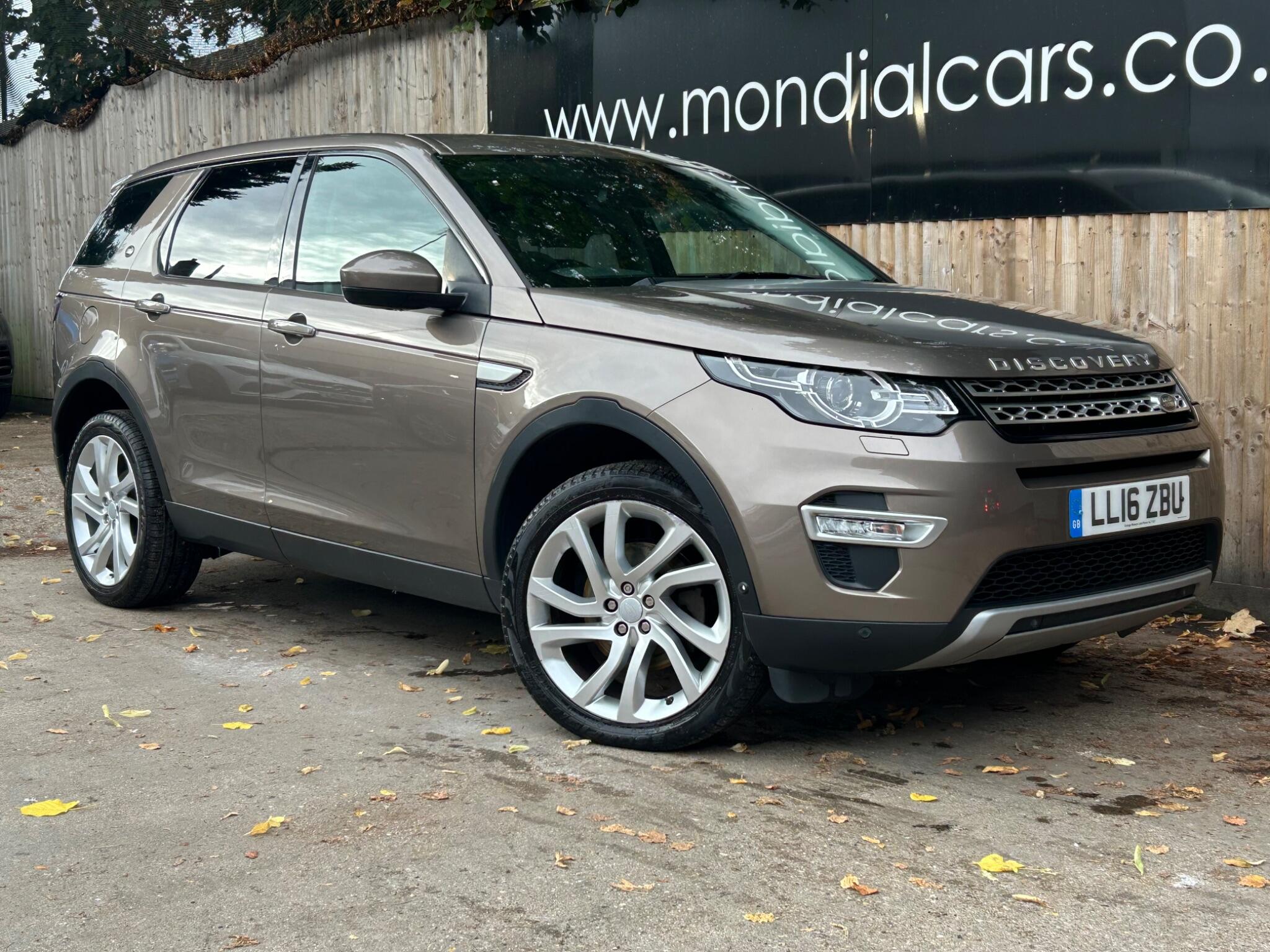 Land Rover Discovery Sport view 12
