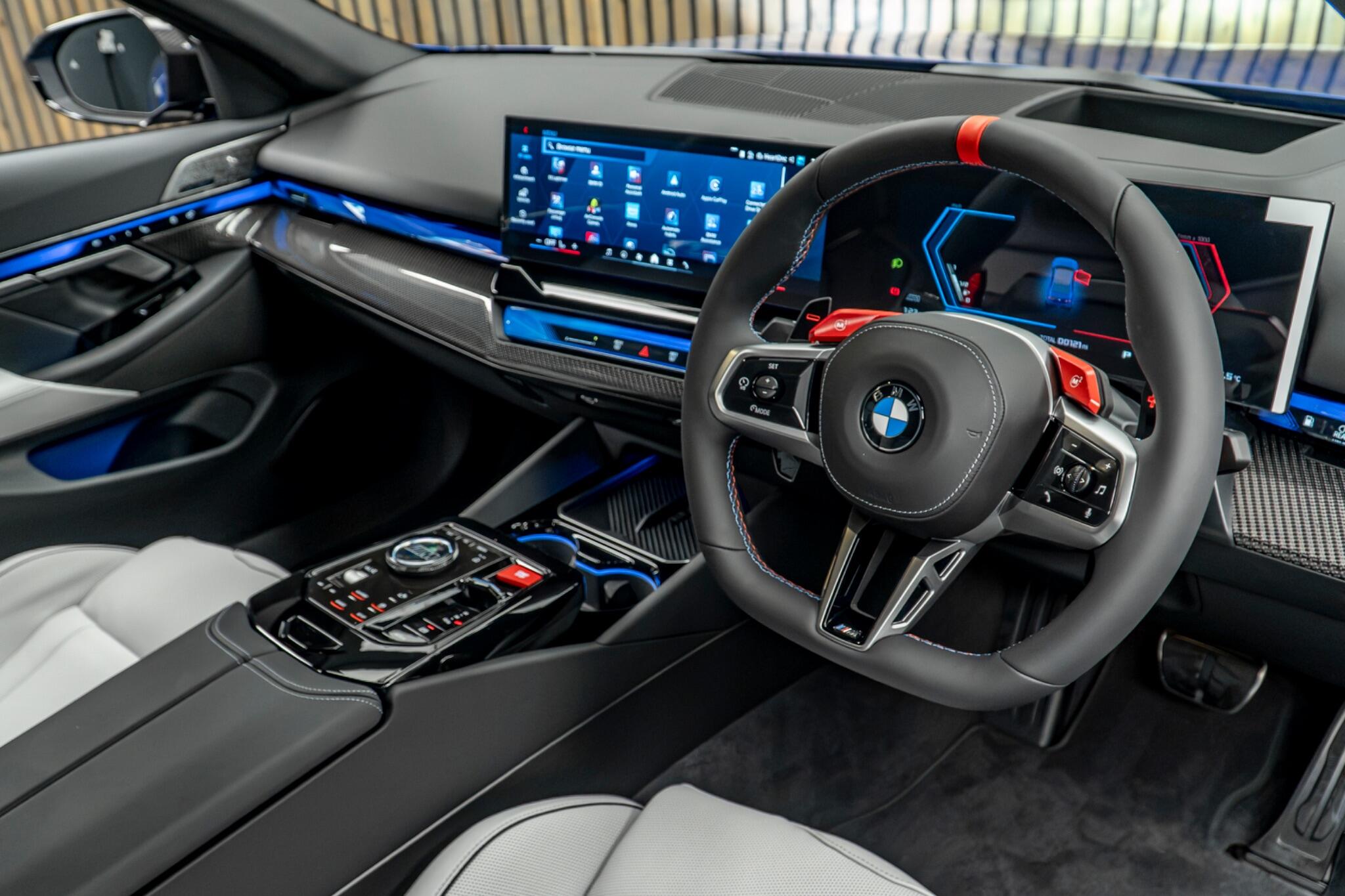 BMW M5 view 23