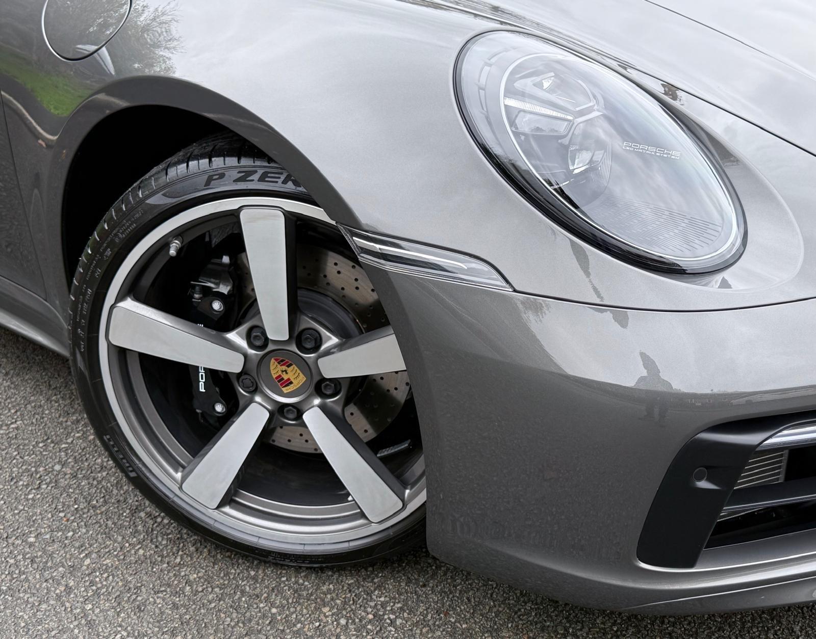 Porsche 911 view 85