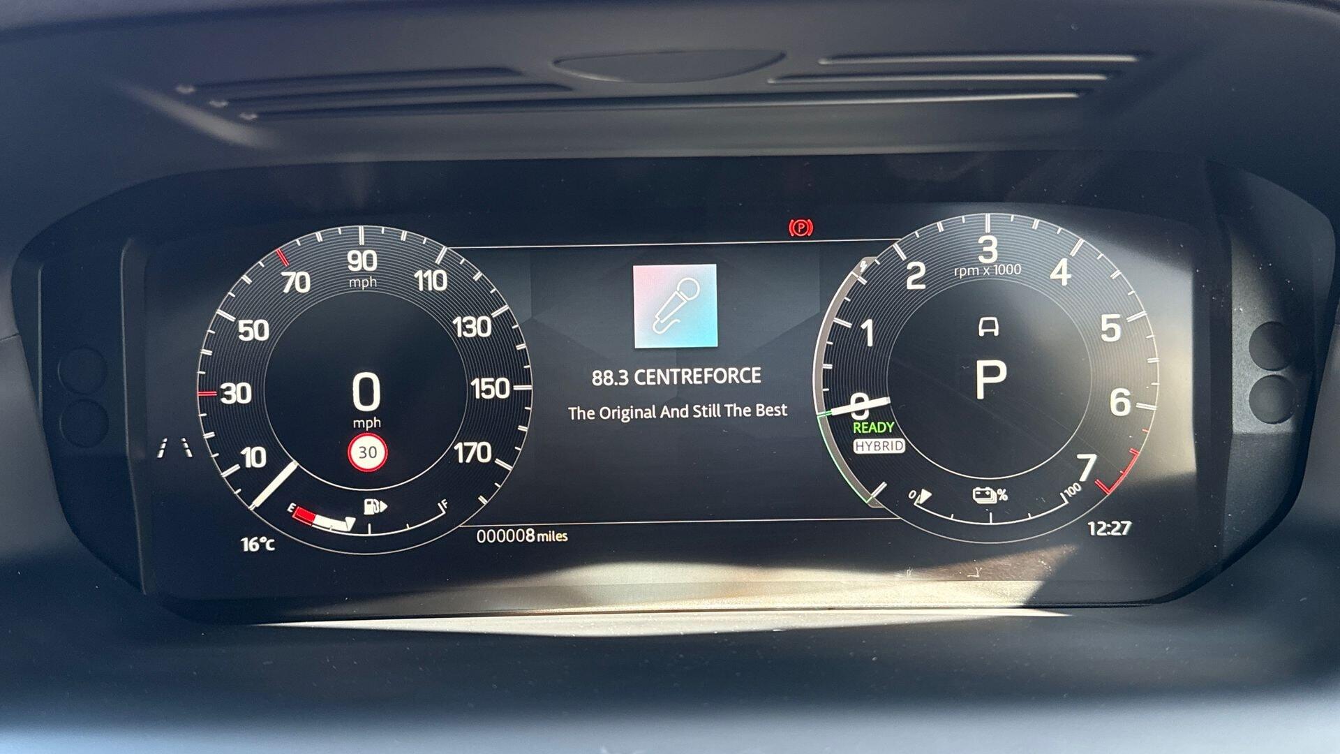Land Rover Discovery Sport view 17