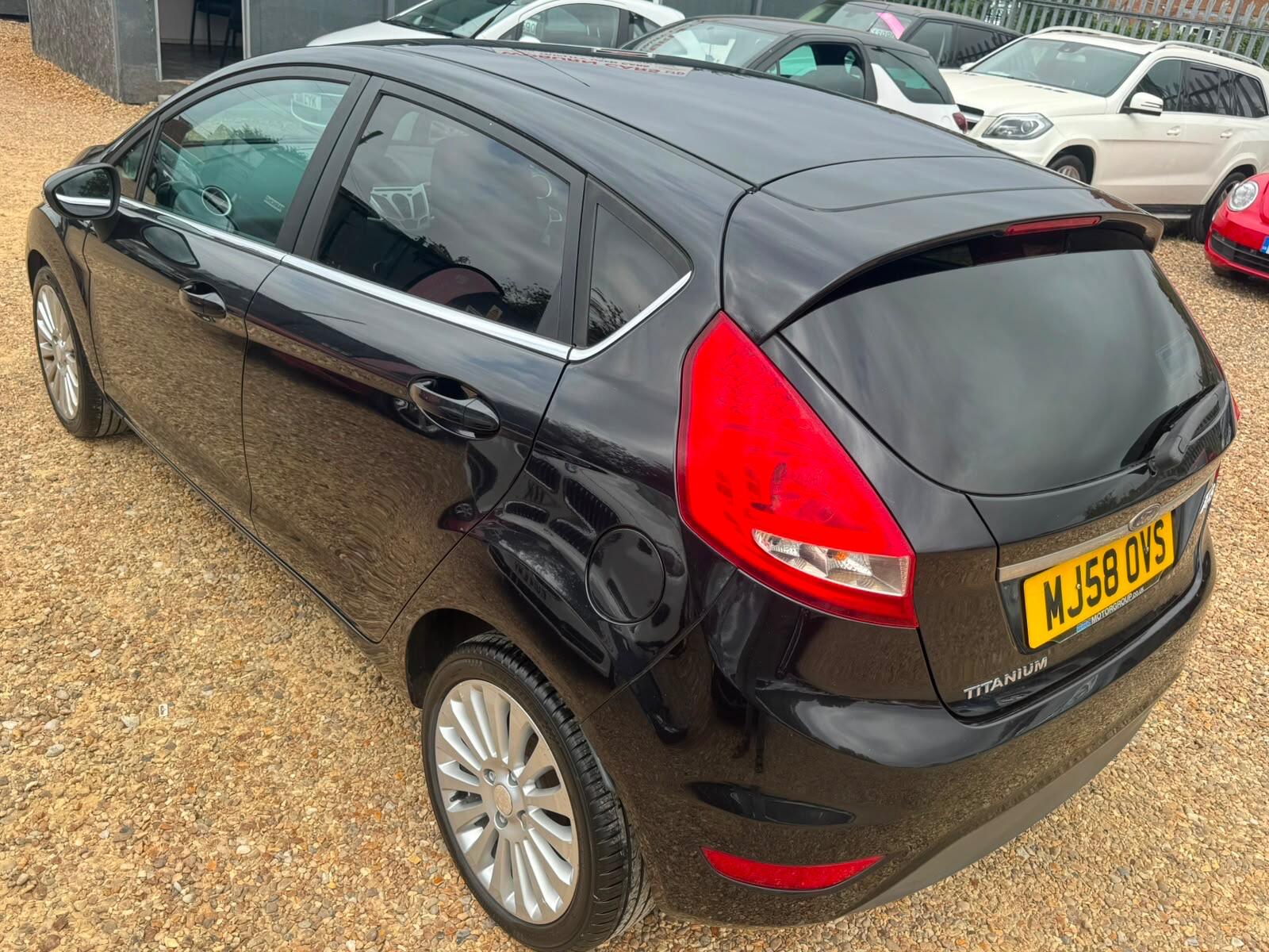 Ford Fiesta view 6