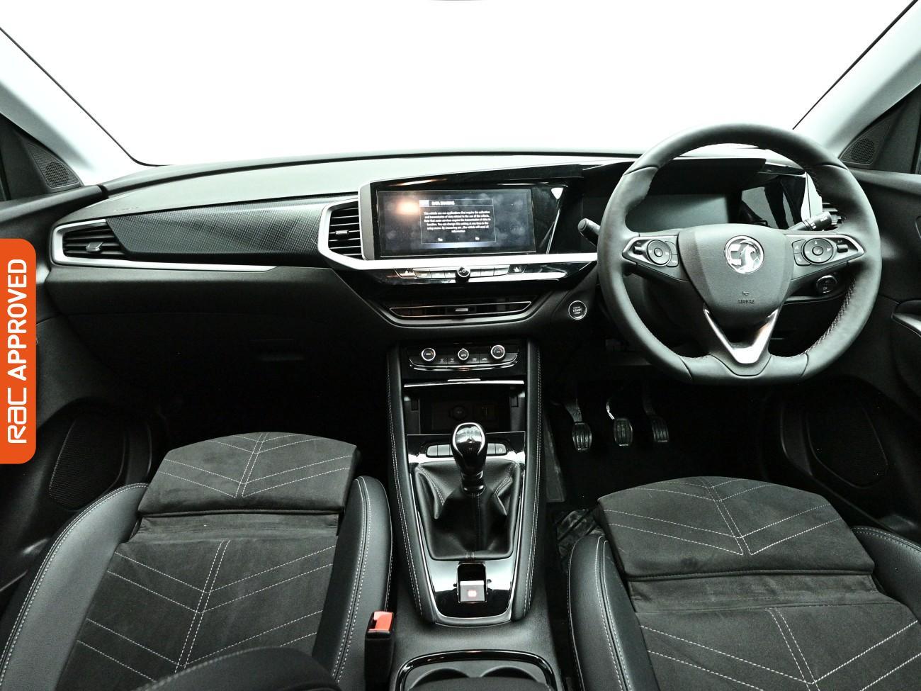 Vauxhall Grandland view 2