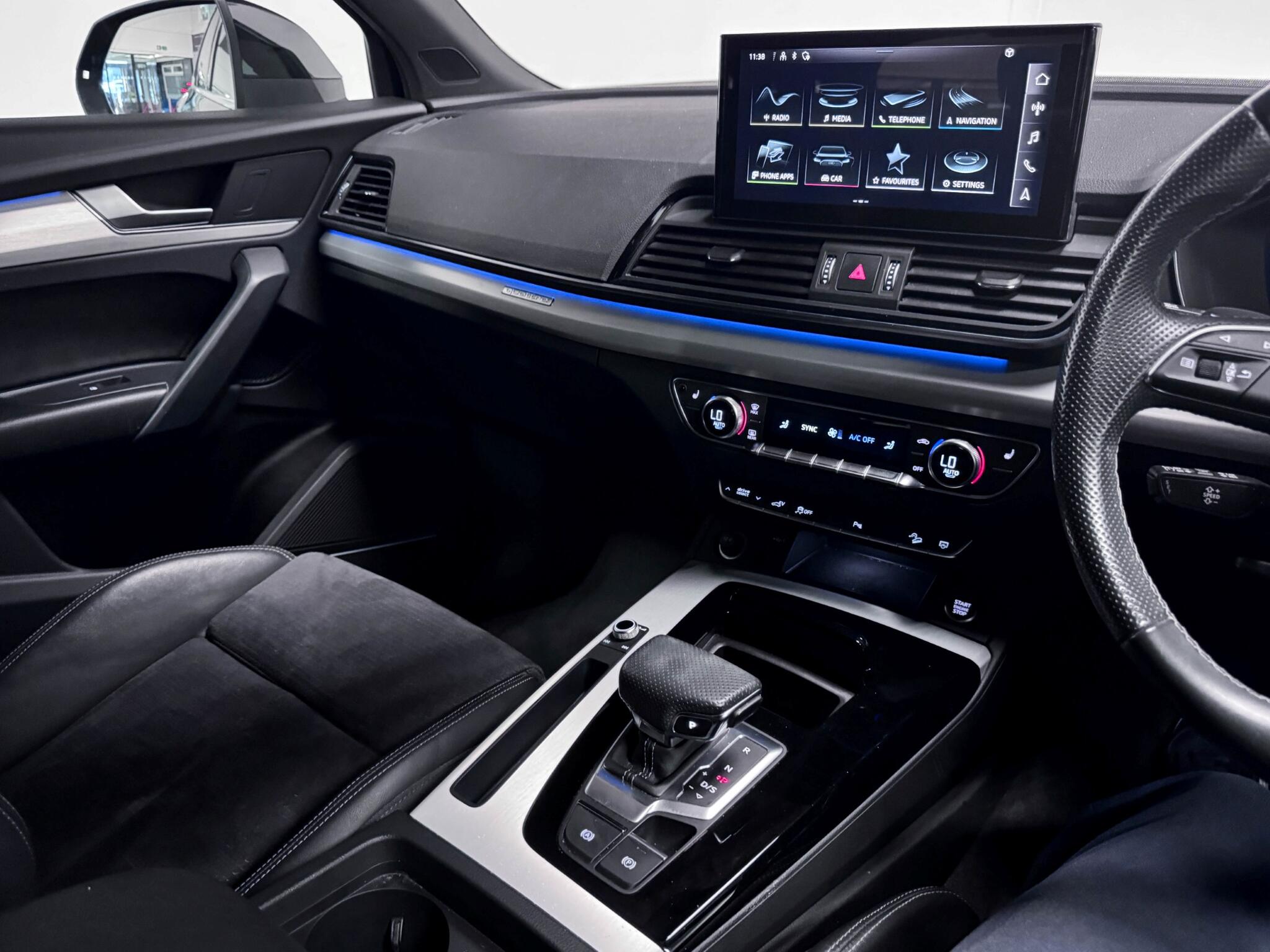 Audi Q5 view 34