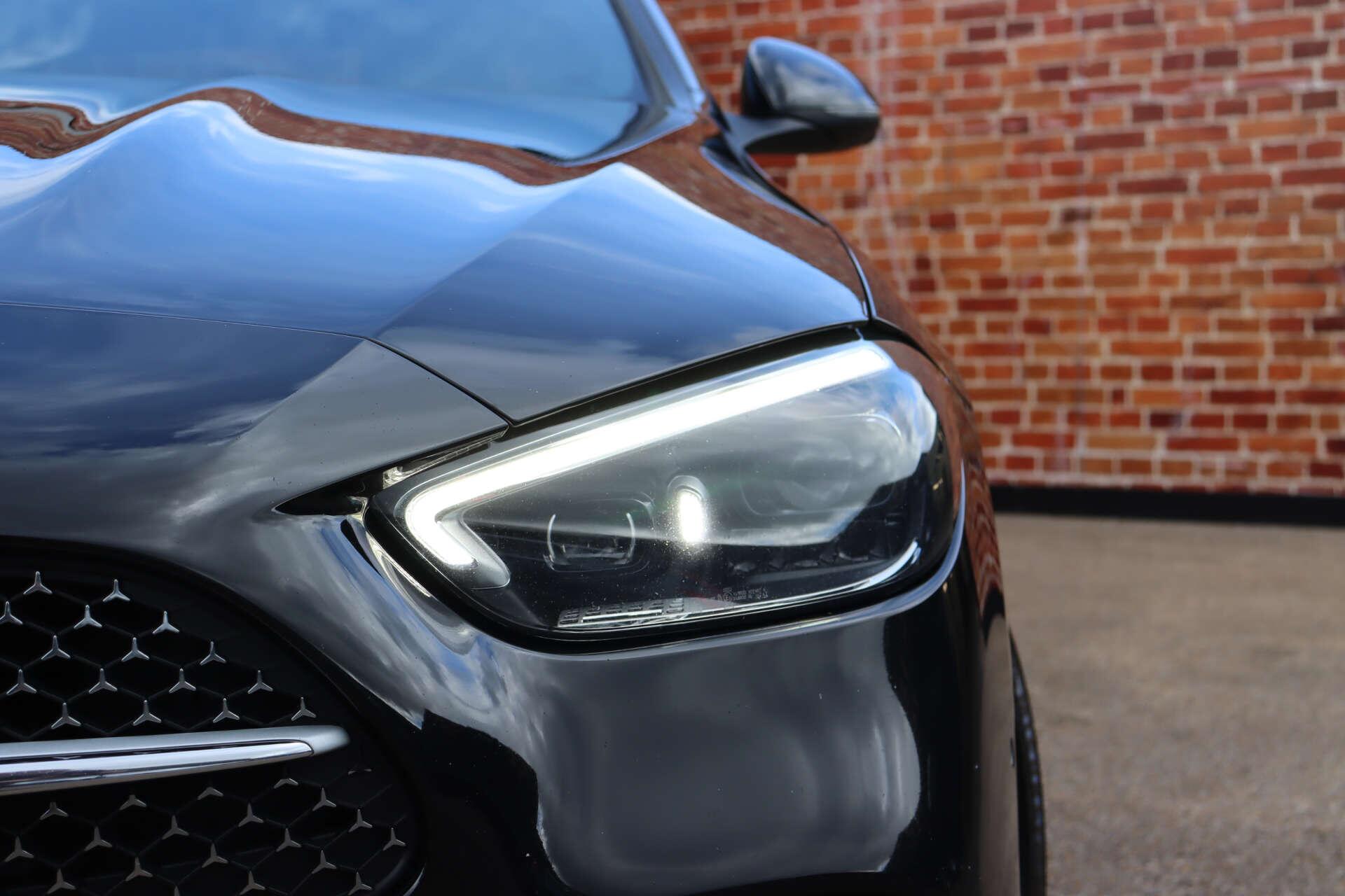 Mercedes-Benz C Class view 13