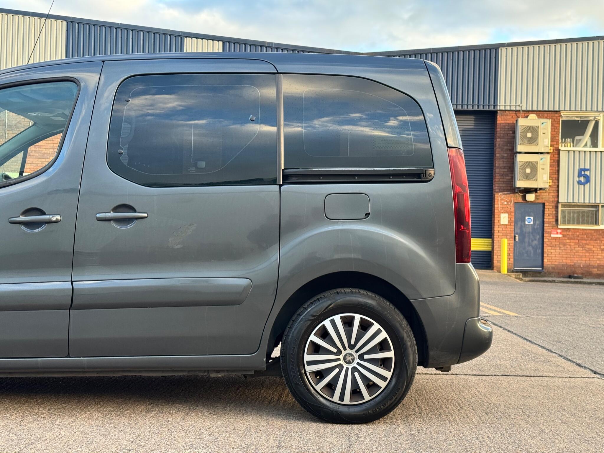 Peugeot Partner Tepee view 36