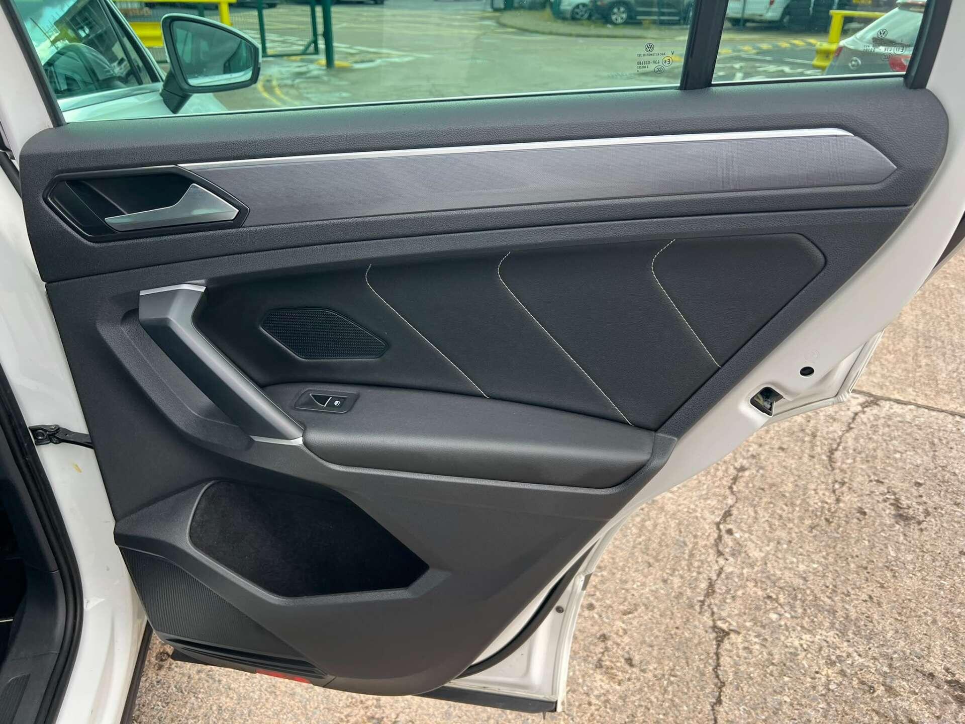 Volkswagen Tiguan view 39