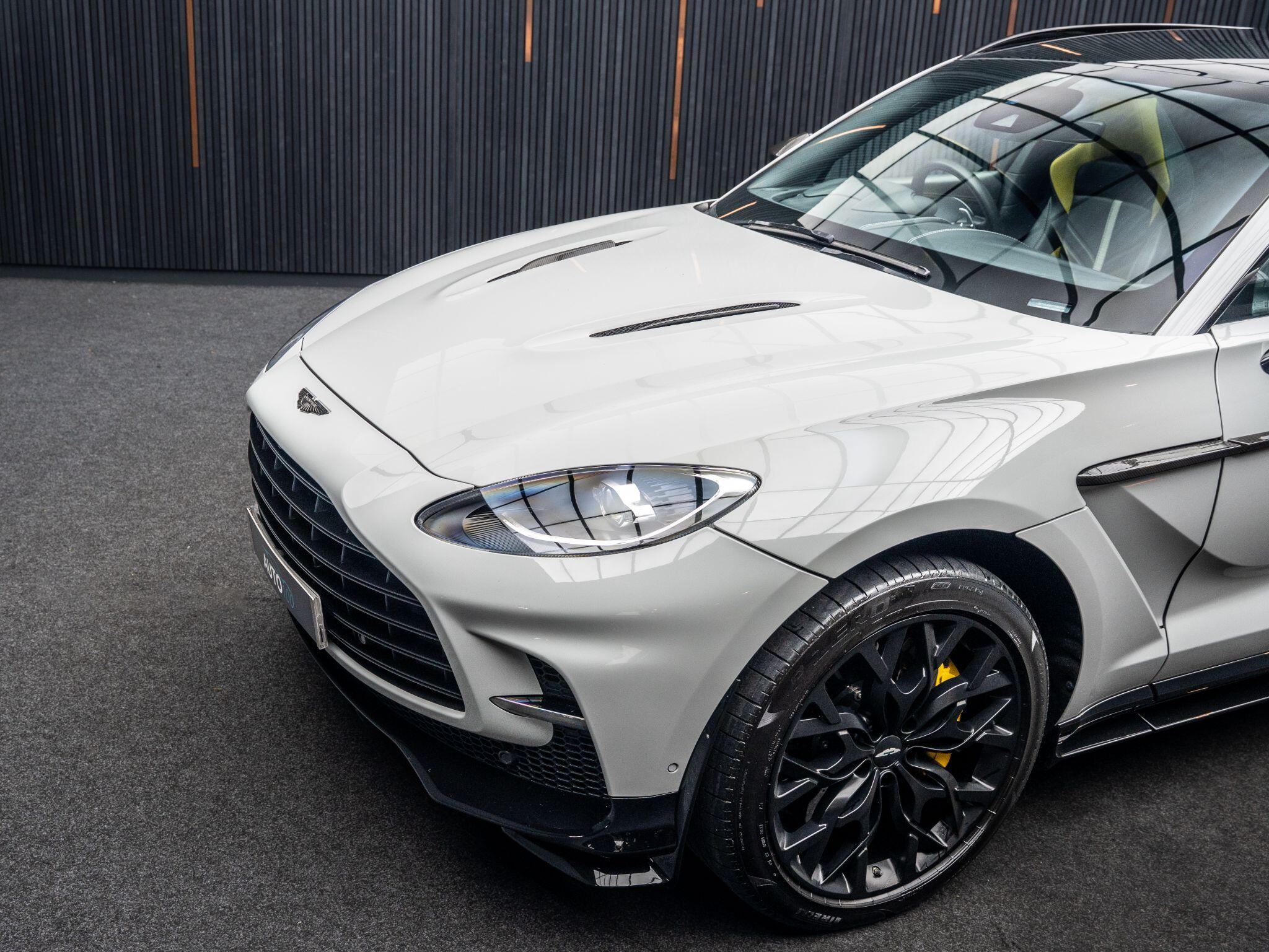 Aston Martin DBX view 5