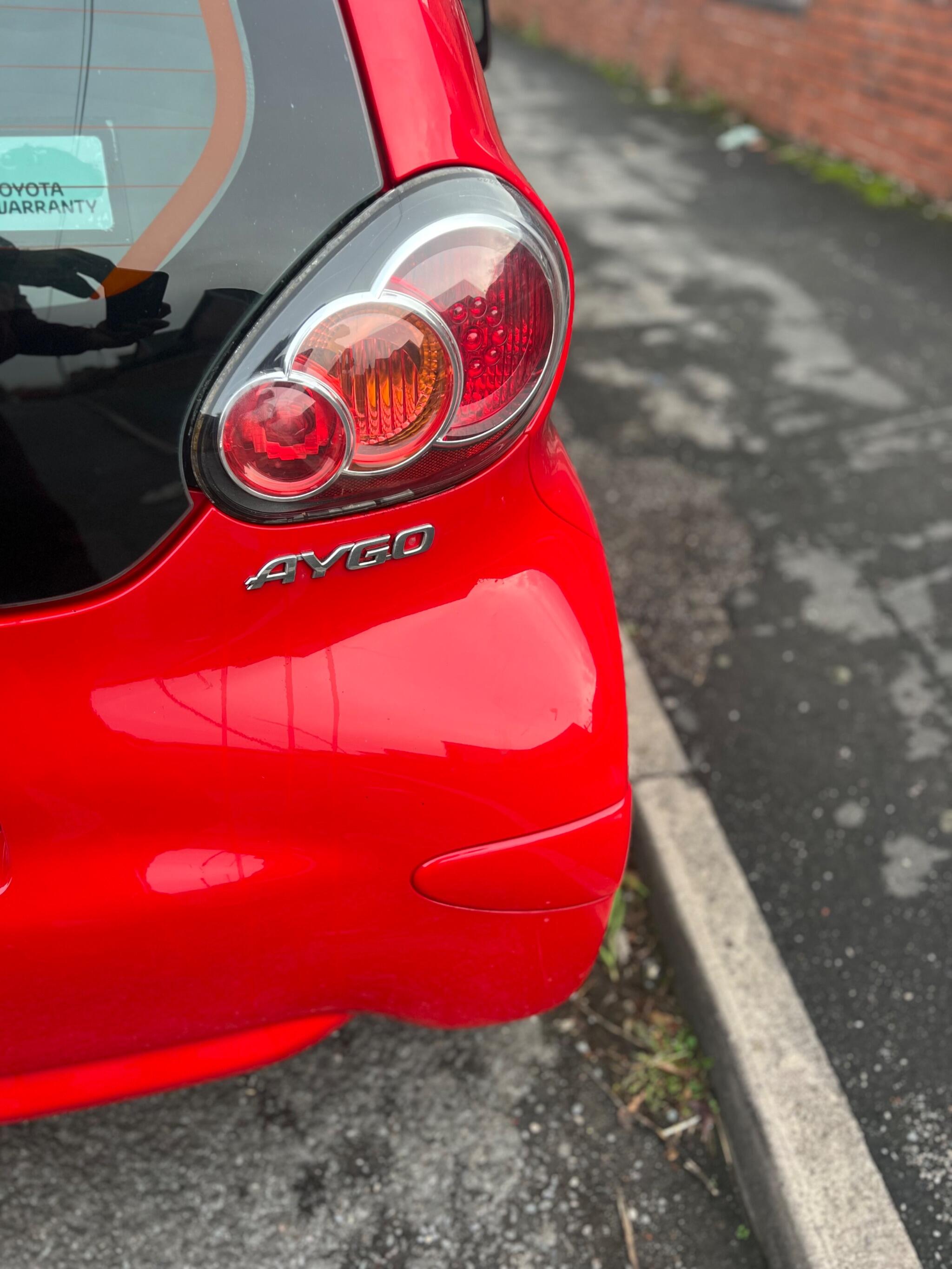 2014 Toyota AYGO image 35