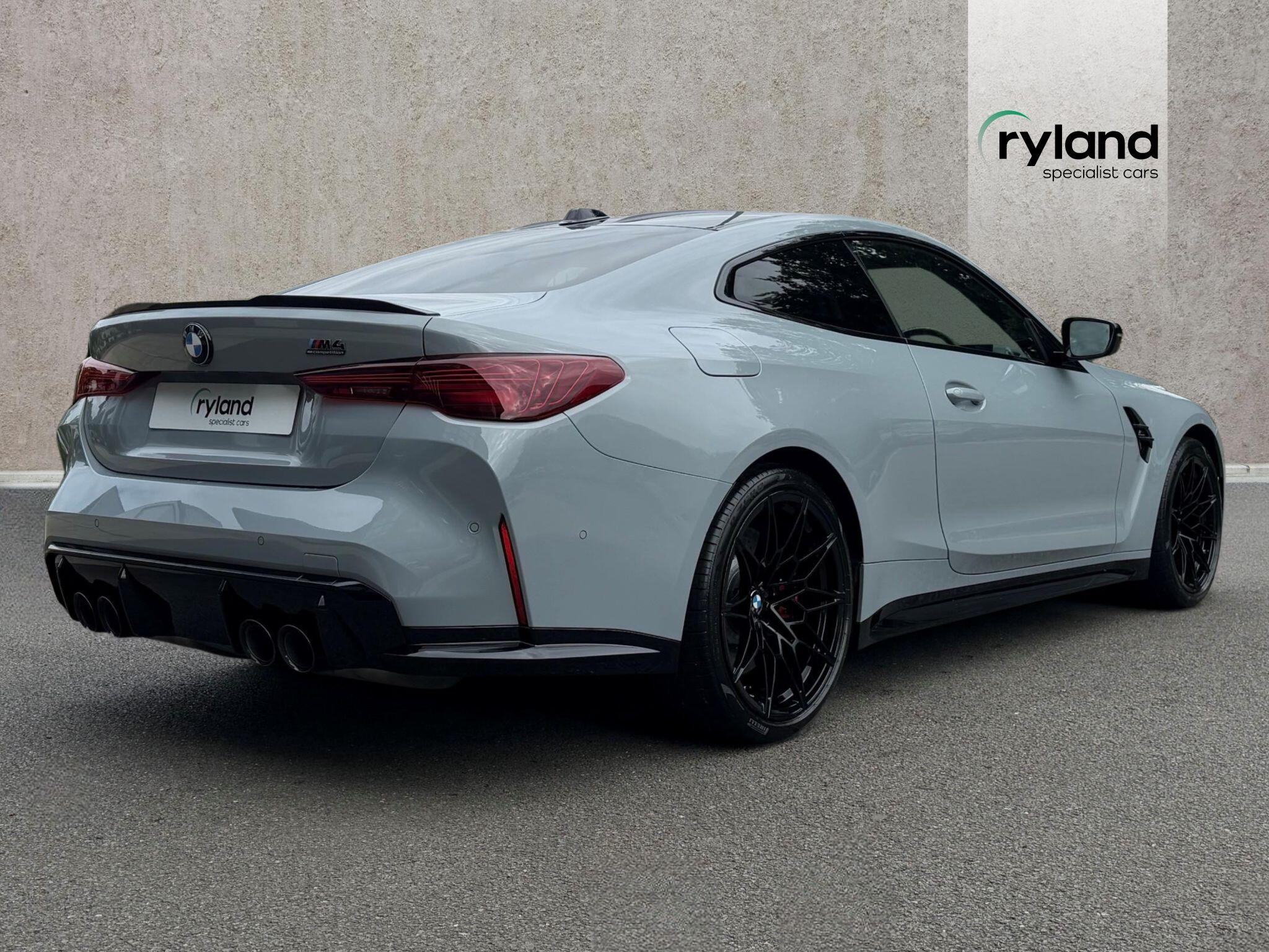 BMW M4 view 7