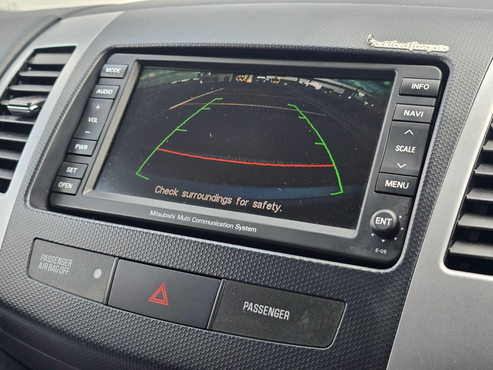 Mitsubishi Outlander view 26
