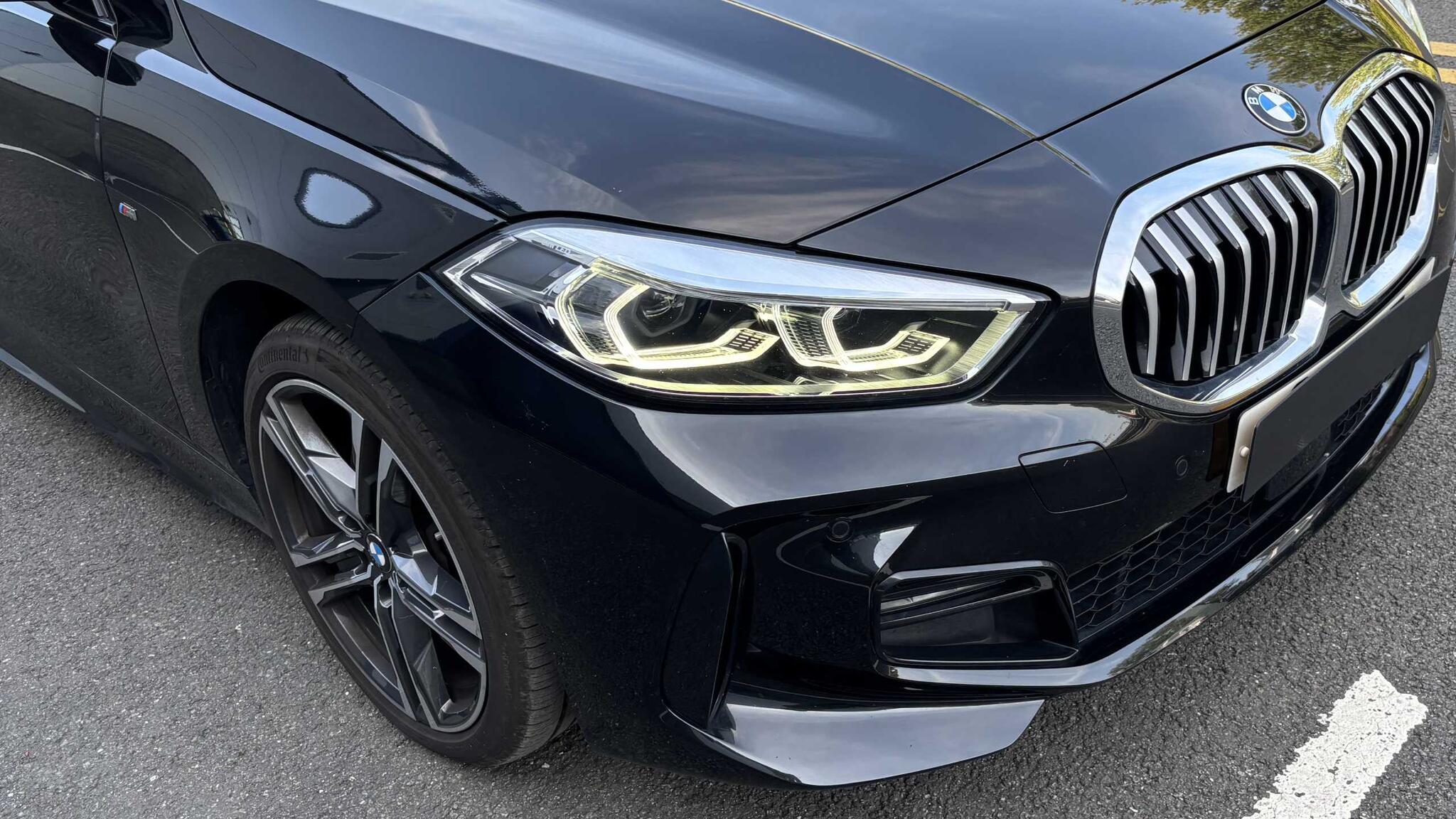 BMW 1 Series view 35