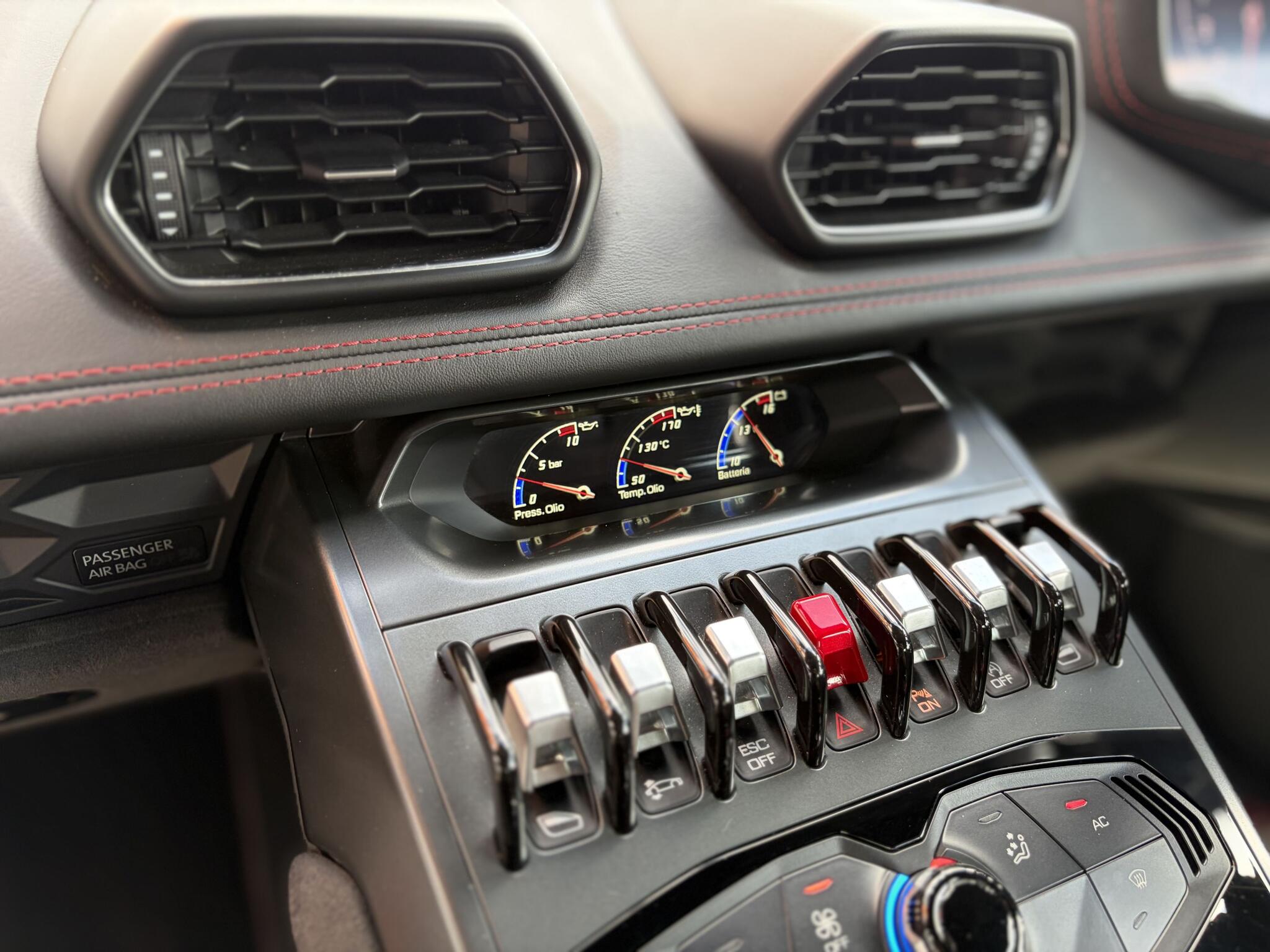 Lamborghini Huracan view 32