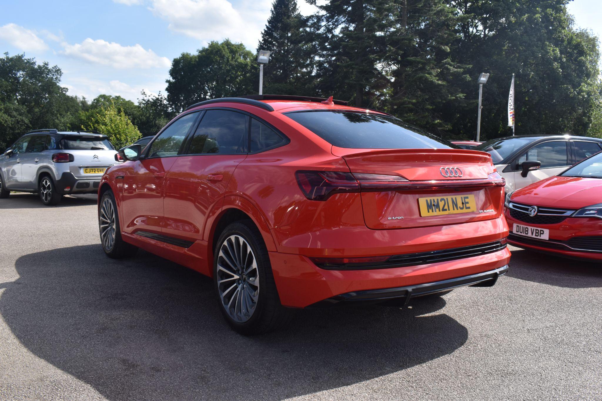 e-tron - 55 Launch Edition Sportback Auto quattro 5dr 95kWh - Image 13