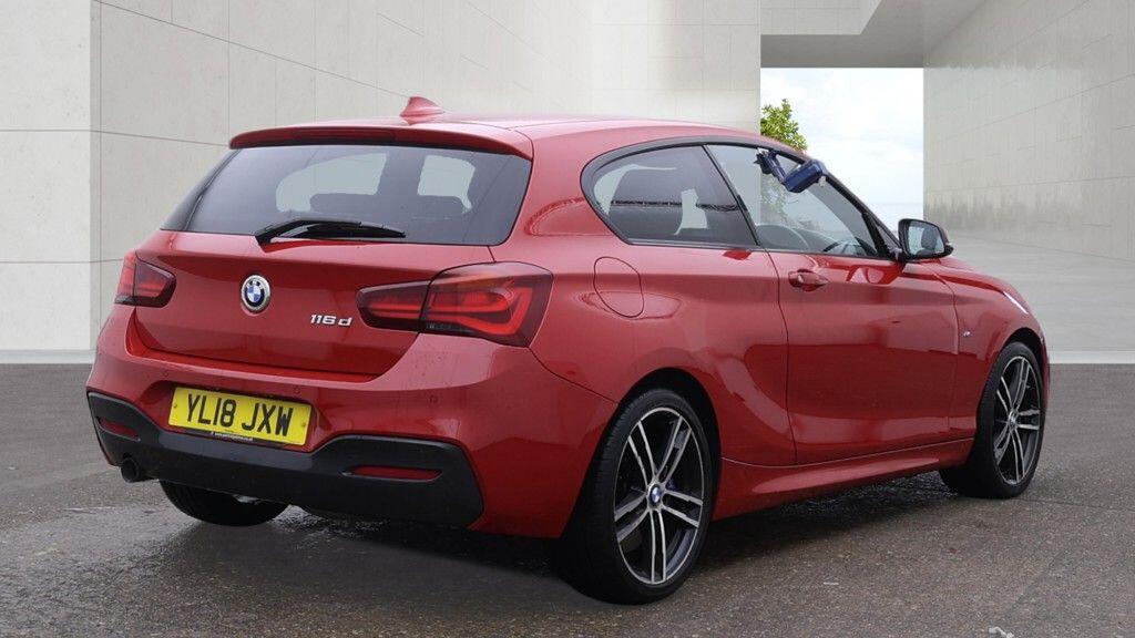 BMW 1 Series view 4