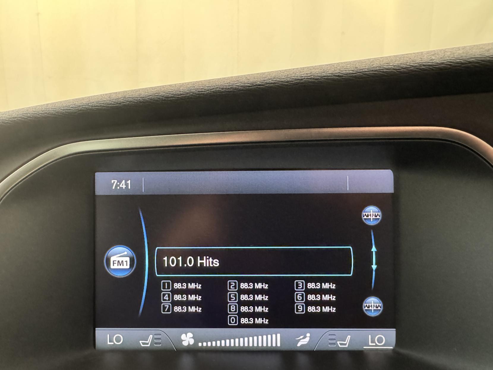 Volvo V40 view 71