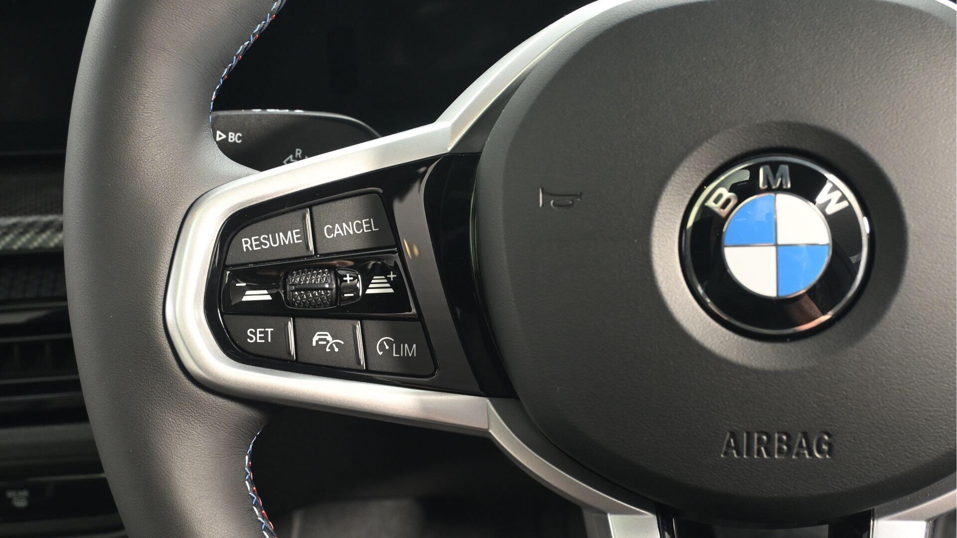 BMW i4 view 17