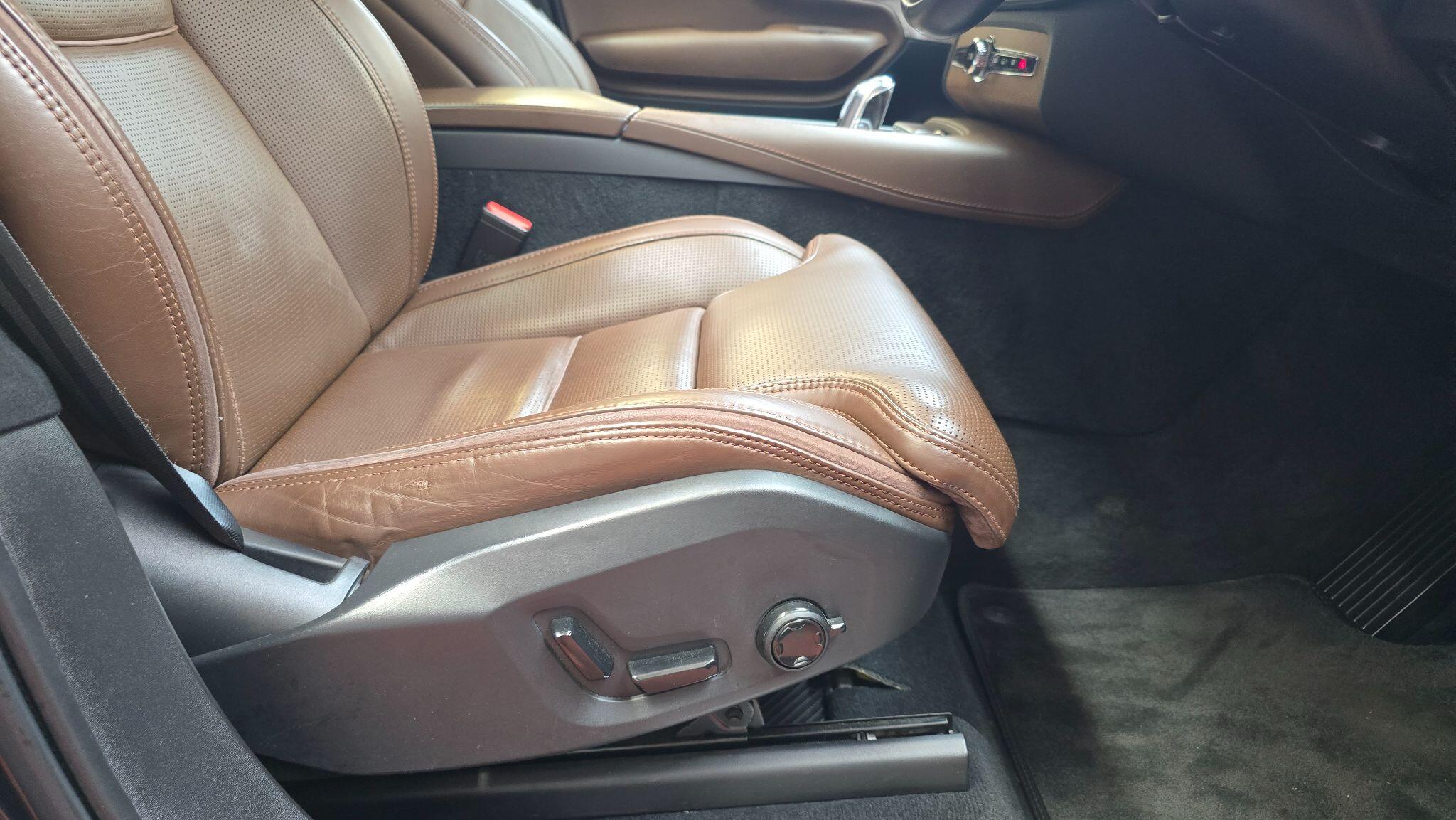 Volvo XC90 view 21