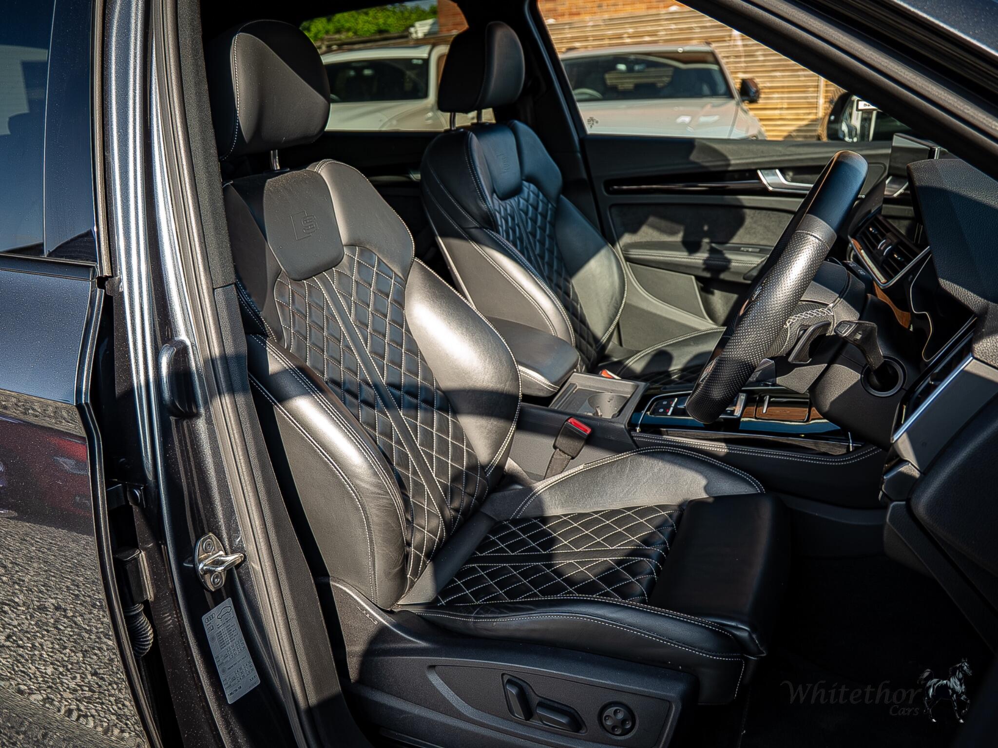 Audi Q5 view 7