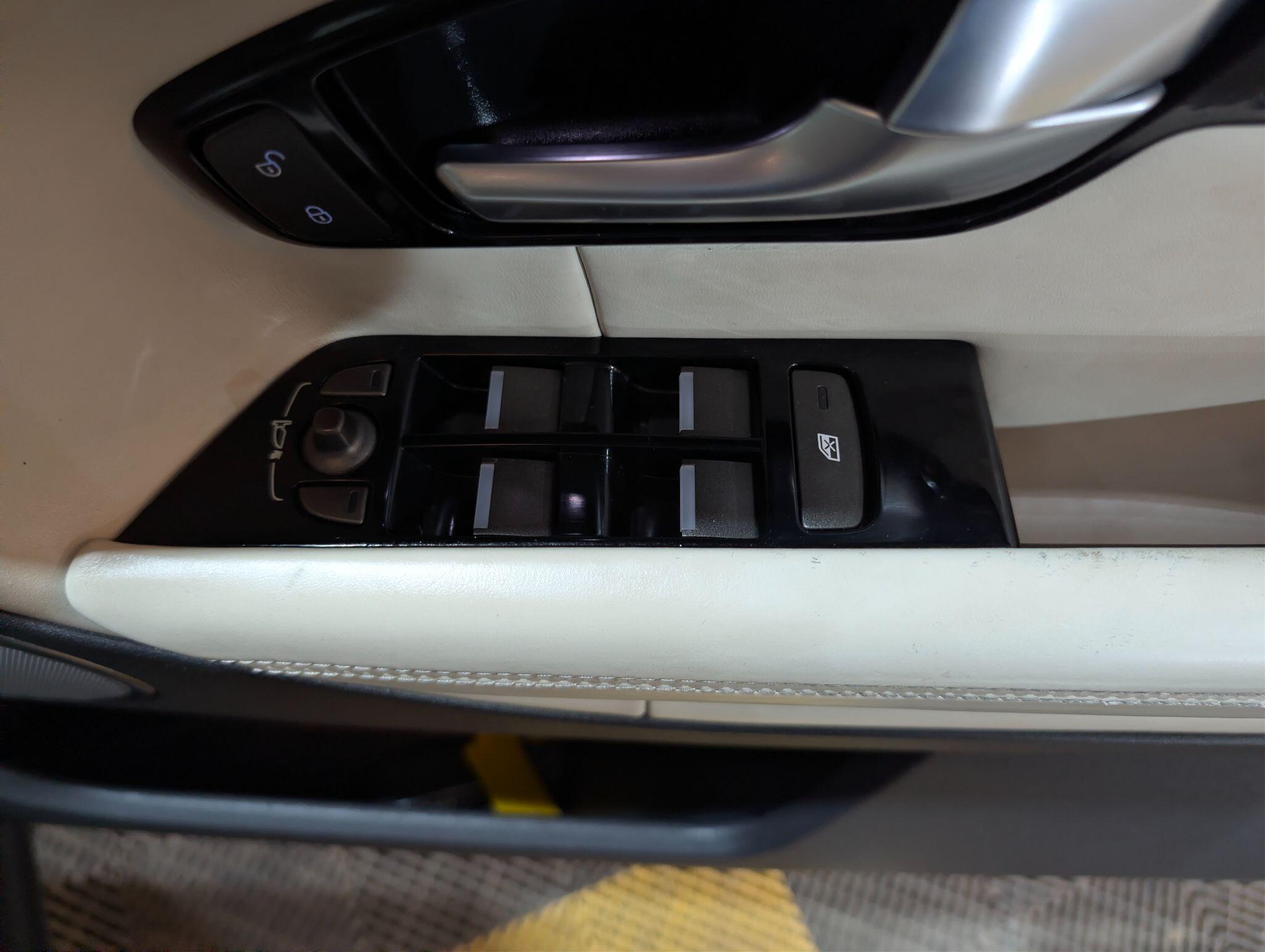 Land Rover Range Rover Evoque view 80