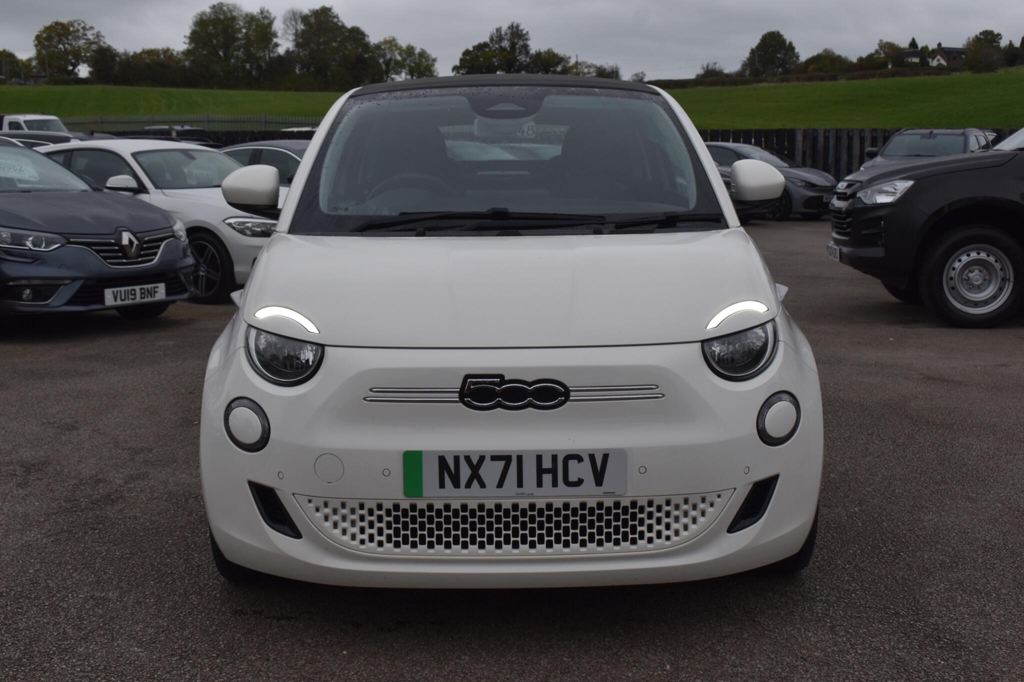 500e C - 42kWh Icon Auto 2dr - Image 15