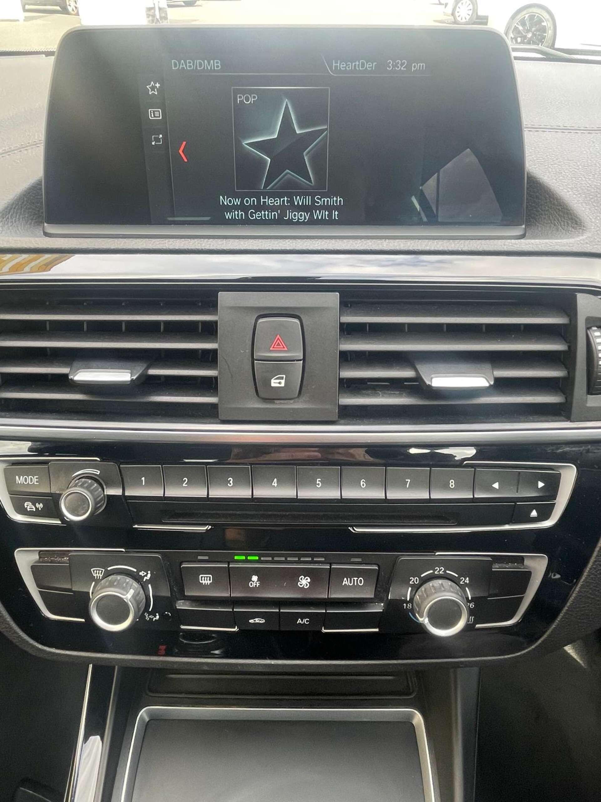 BMW 1 Series view 34