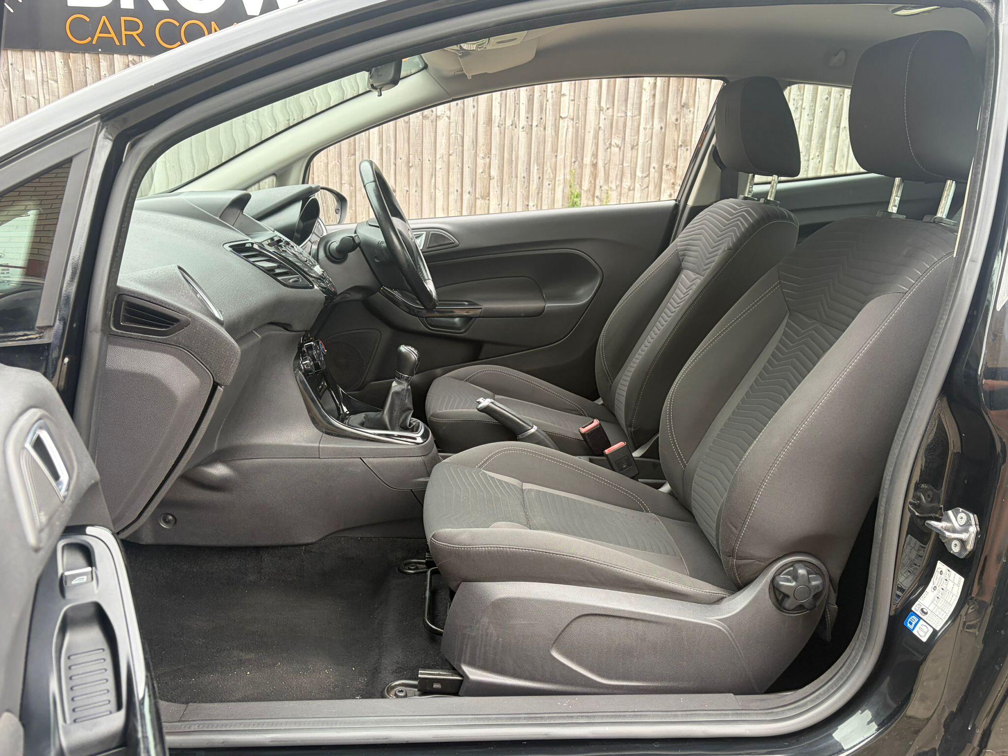 Ford Fiesta view 14