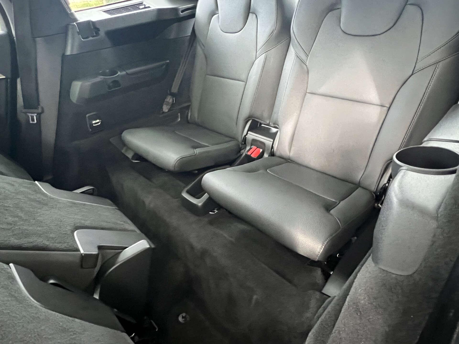 Volvo XC90 view 25