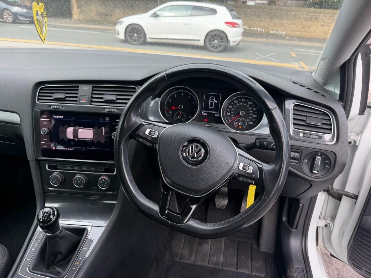Volkswagen Golf view 12