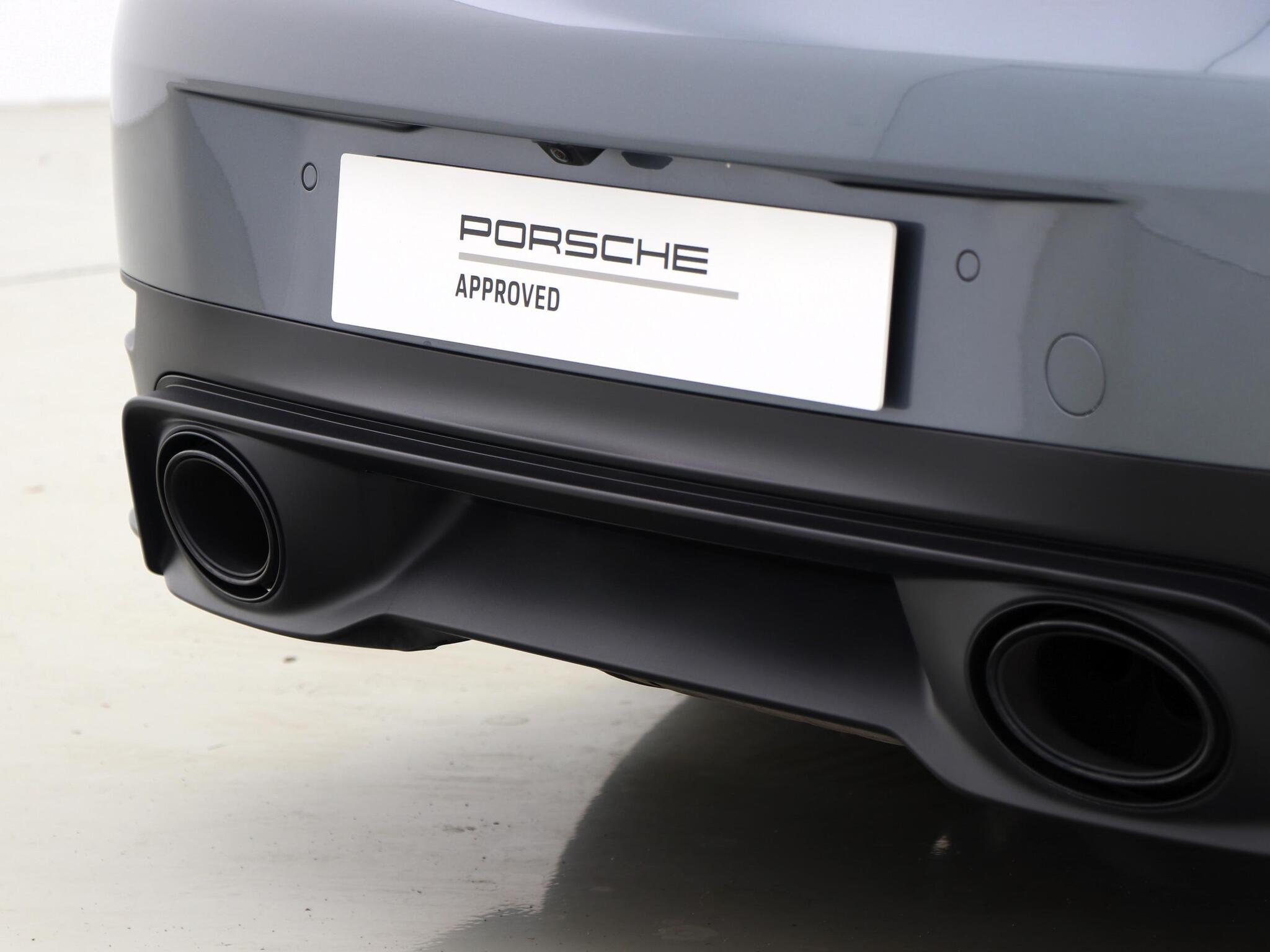 Porsche 911 view 24