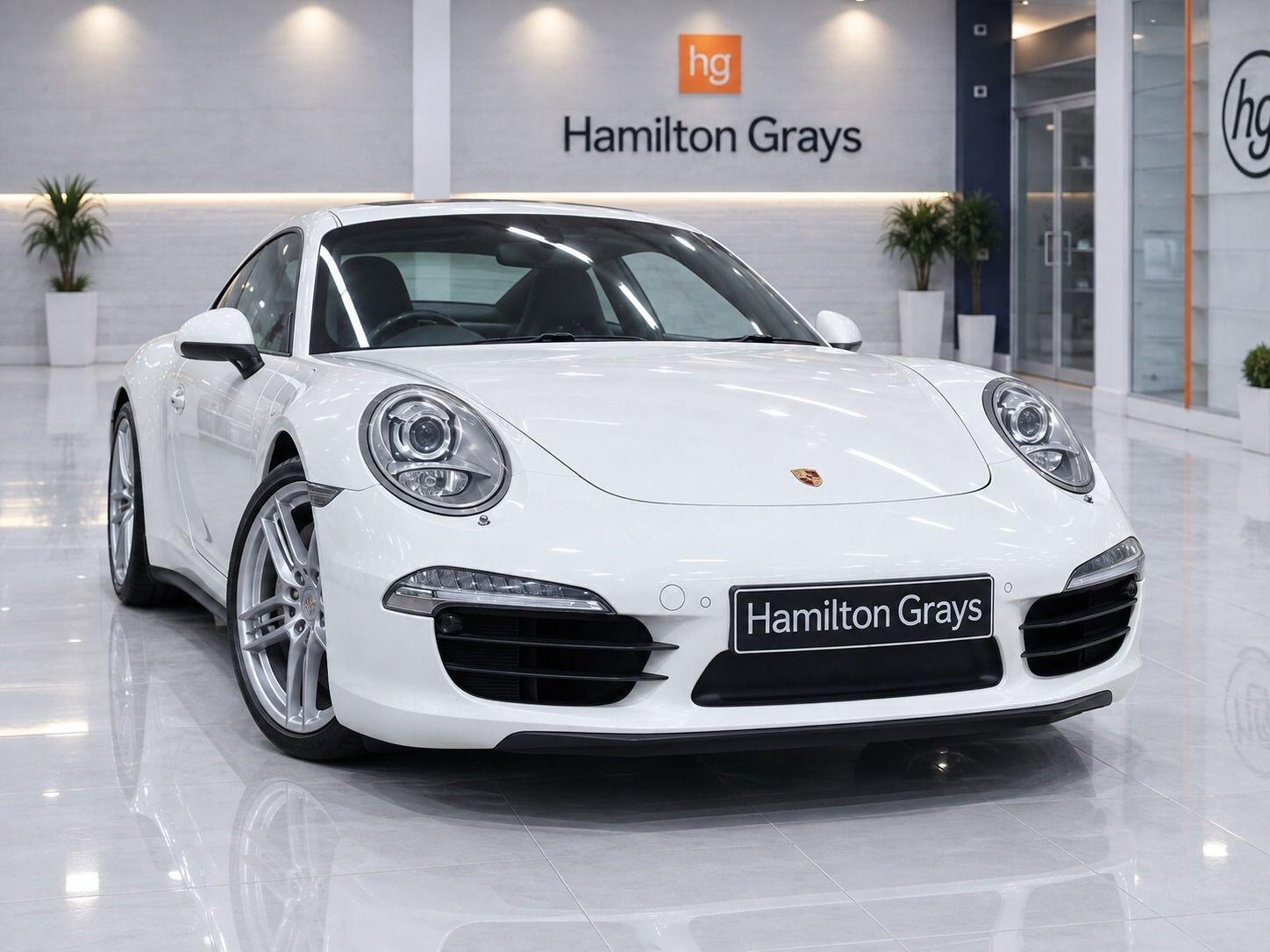 Porsche 911 view 12