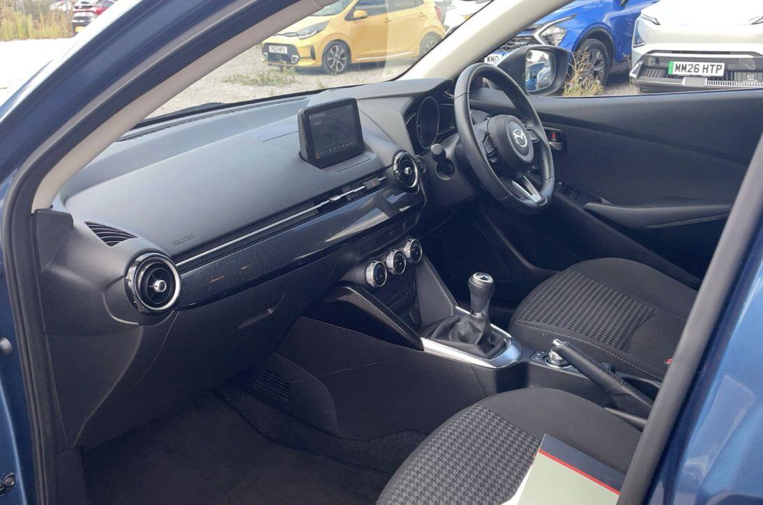 Mazda Mazda2 view 11