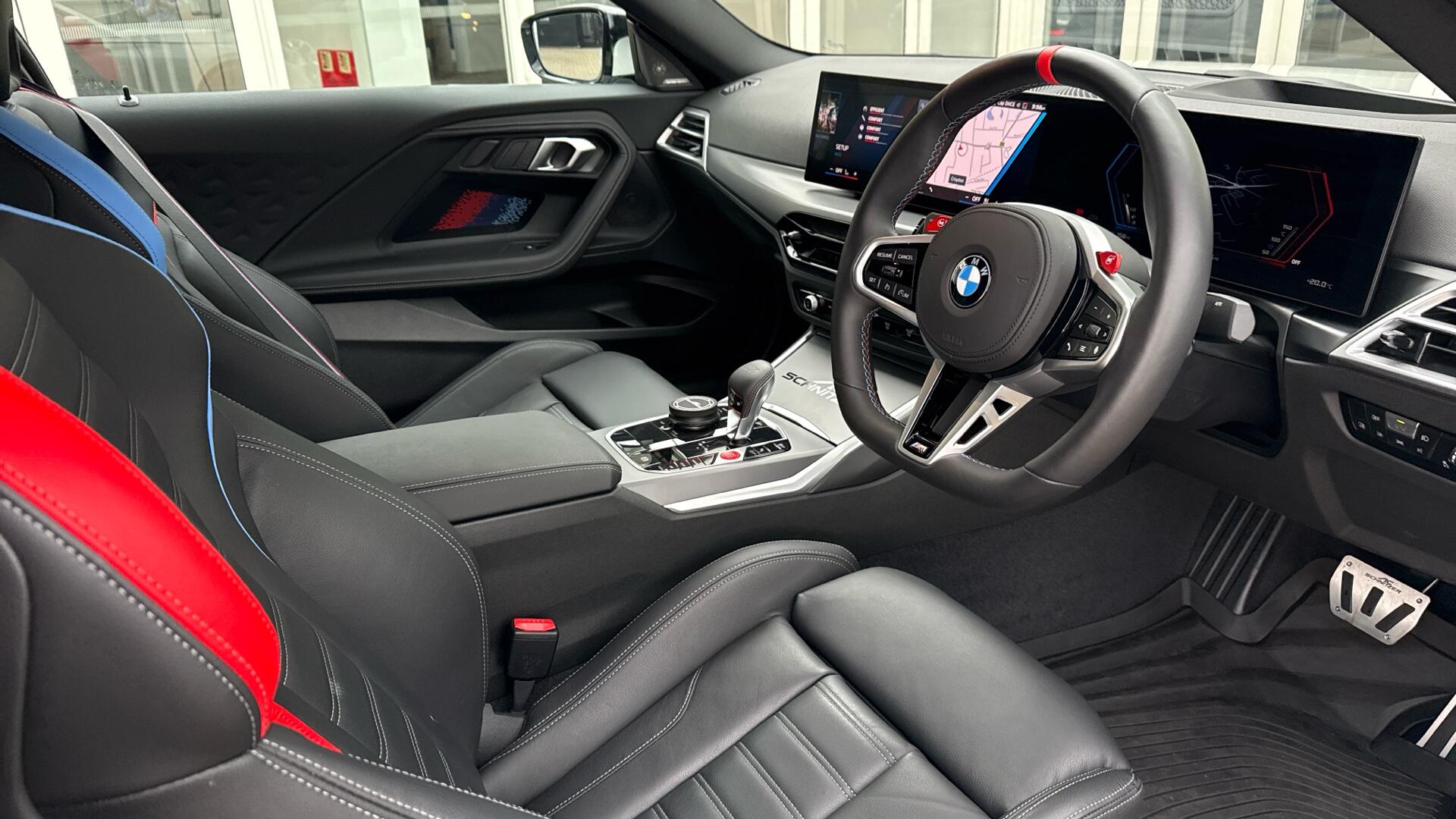 BMW M2 view 6
