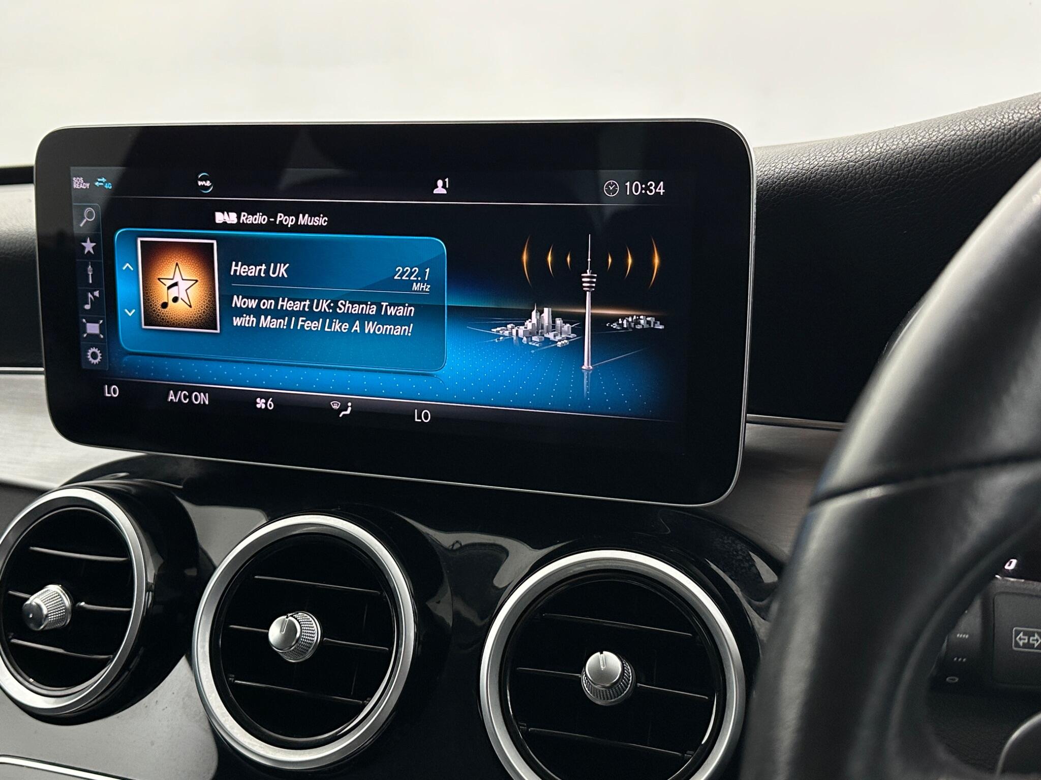 Mercedes-Benz C-Class view 27