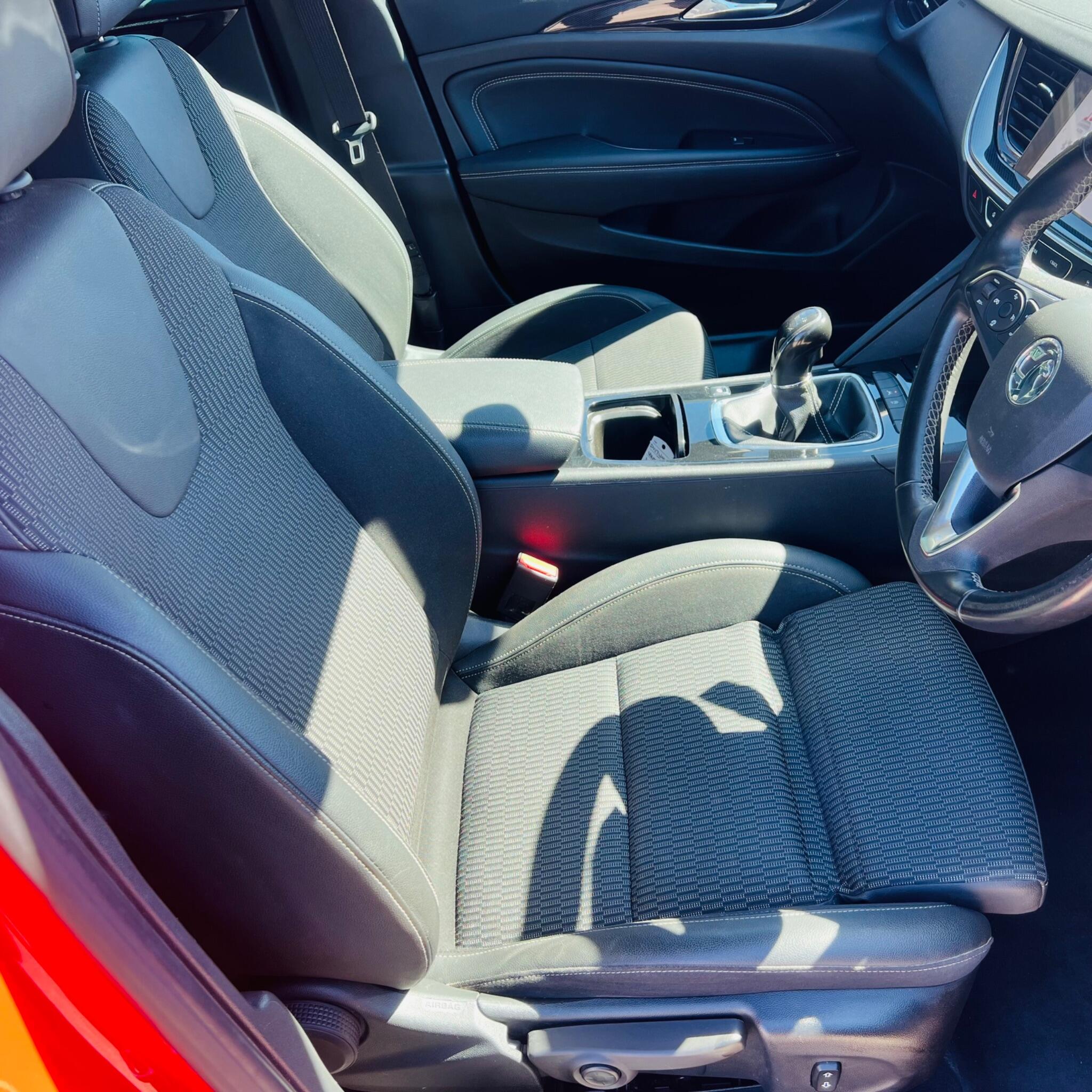 Vauxhall Insignia view 17