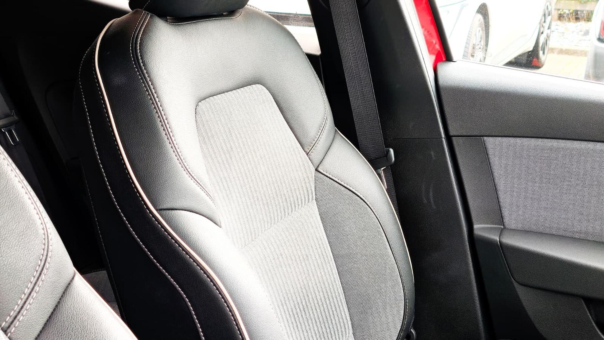 Renault Clio view 21