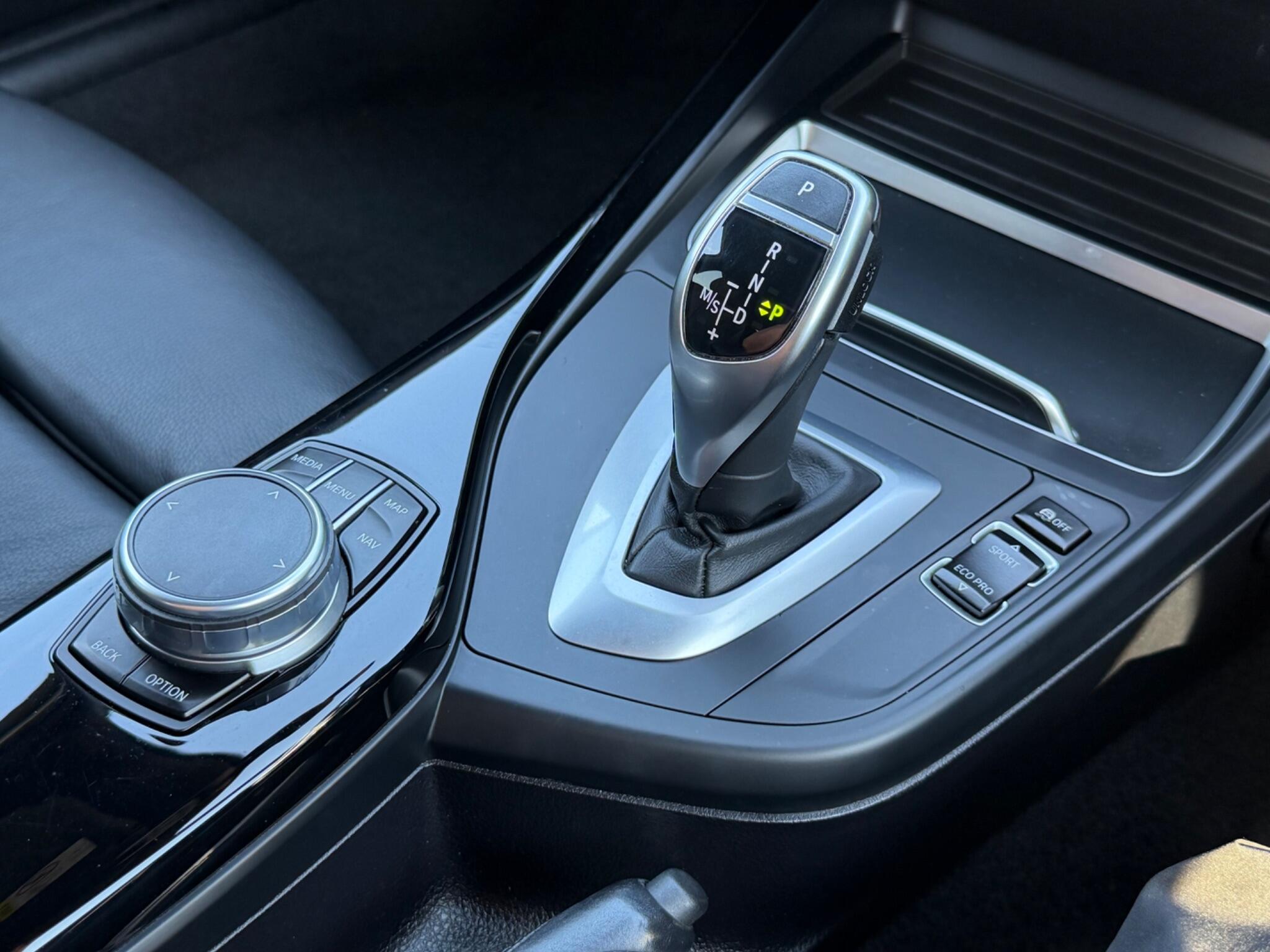 BMW 1 Series view 40