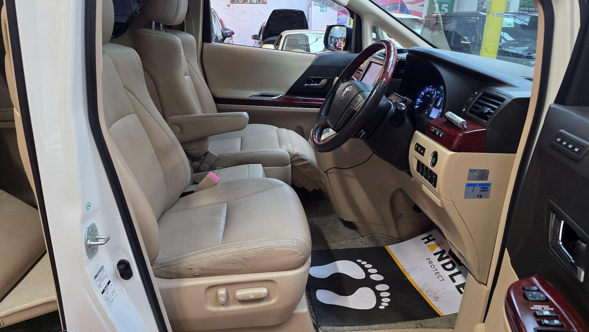 Toyota Vellfire view 20