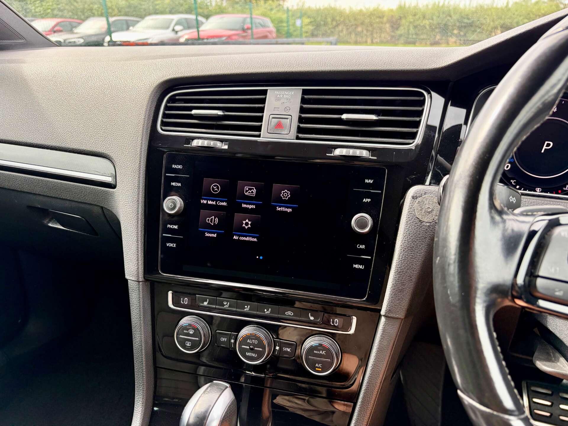 Volkswagen Golf view 46
