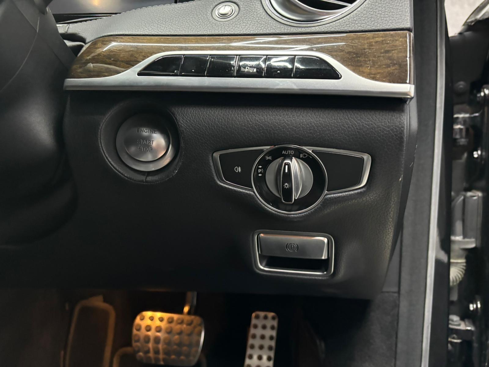 Mercedes-Benz S Class view 17