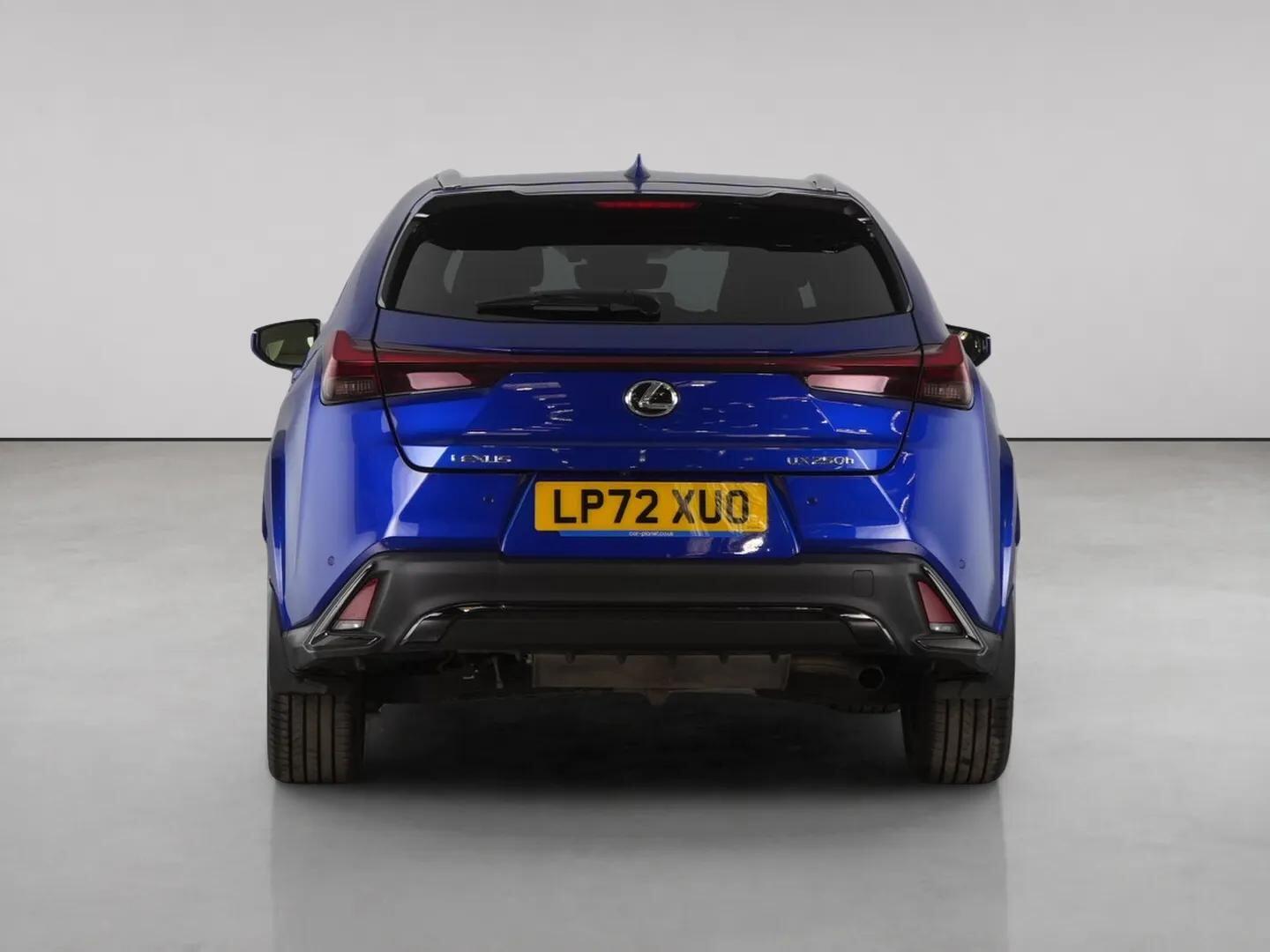 Lexus Ux view 7