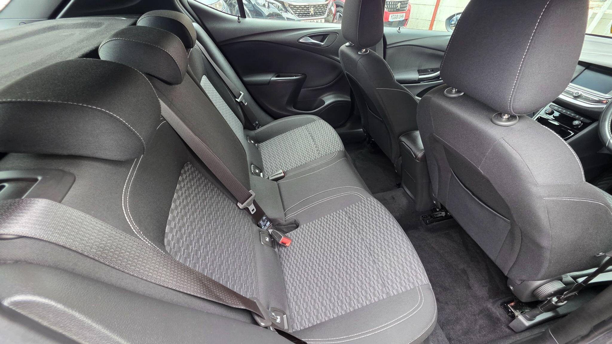 Vauxhall Astra view 25