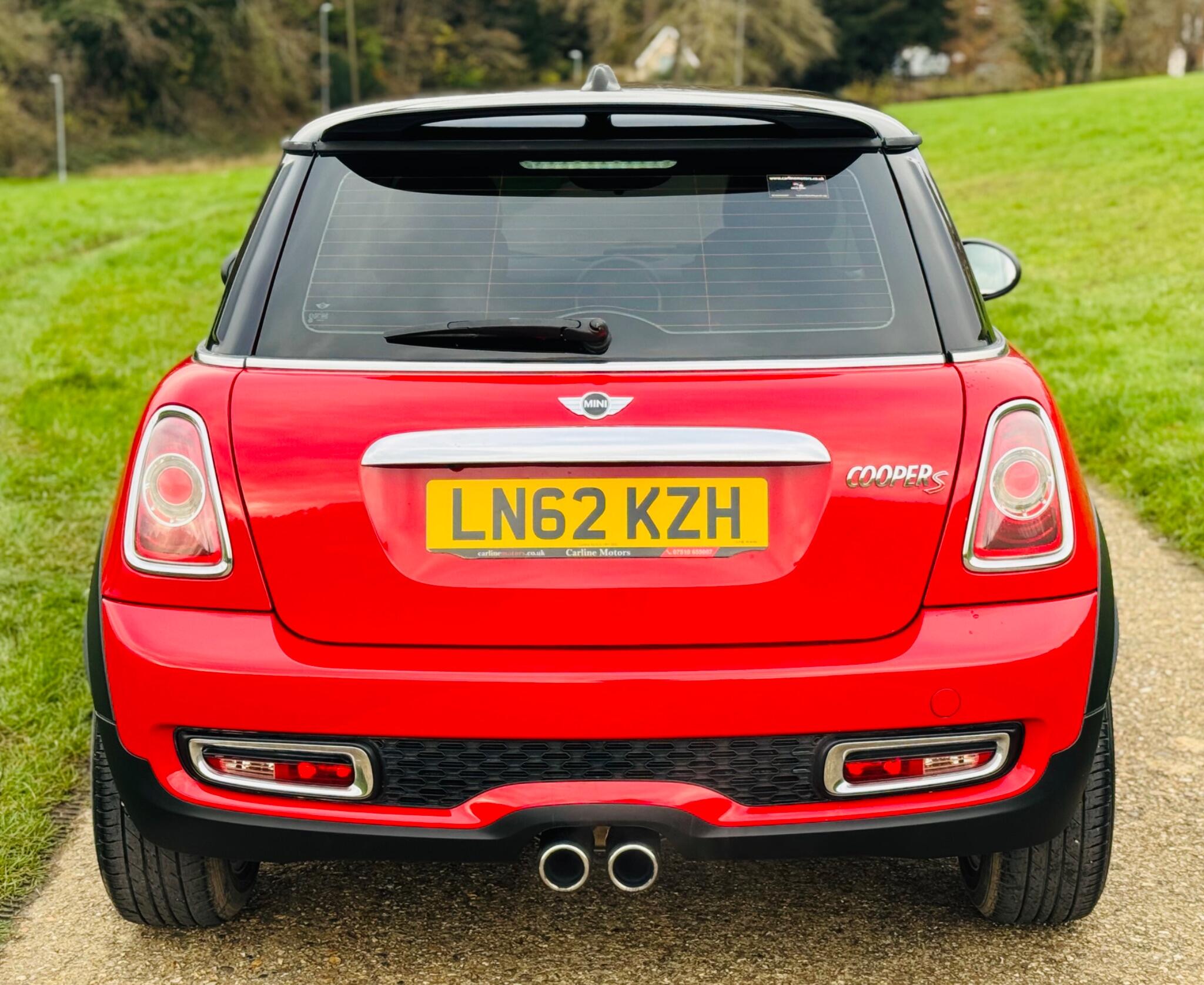 2013 MINI Hatch image 13
