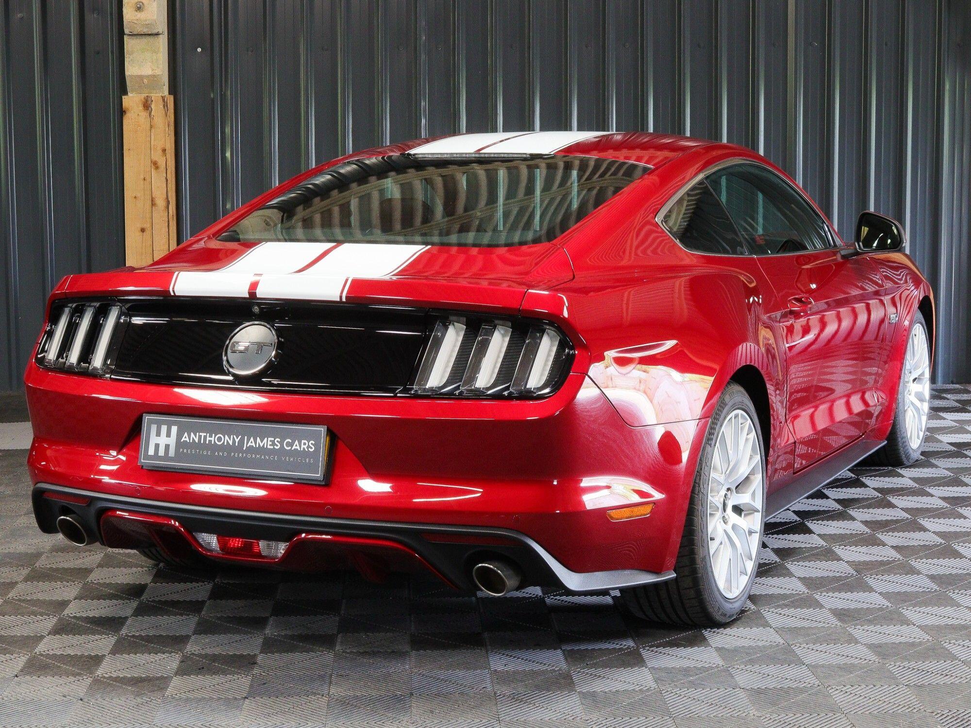Ford Mustang view 3
