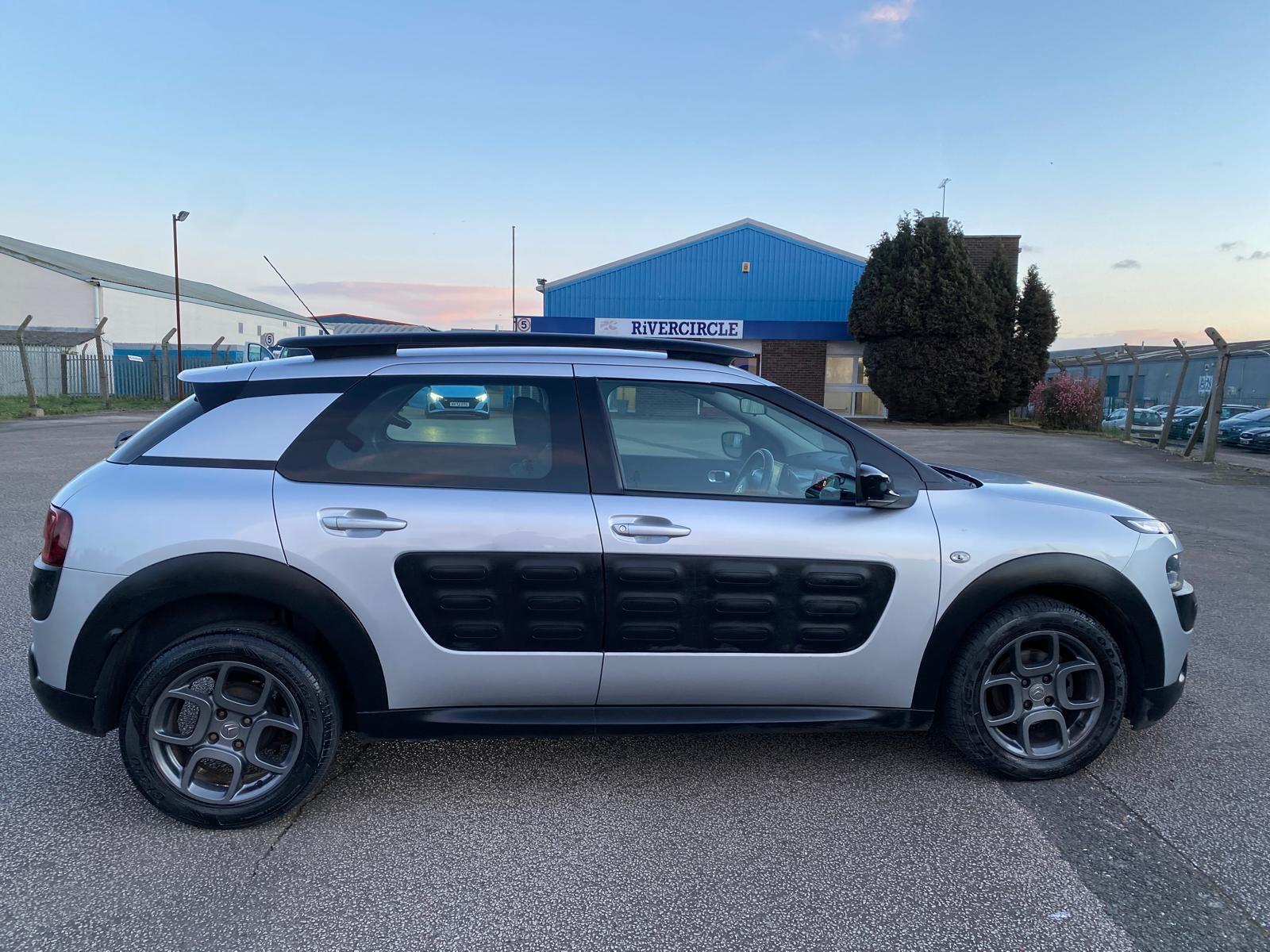 Citroen C4 Cactus view 12