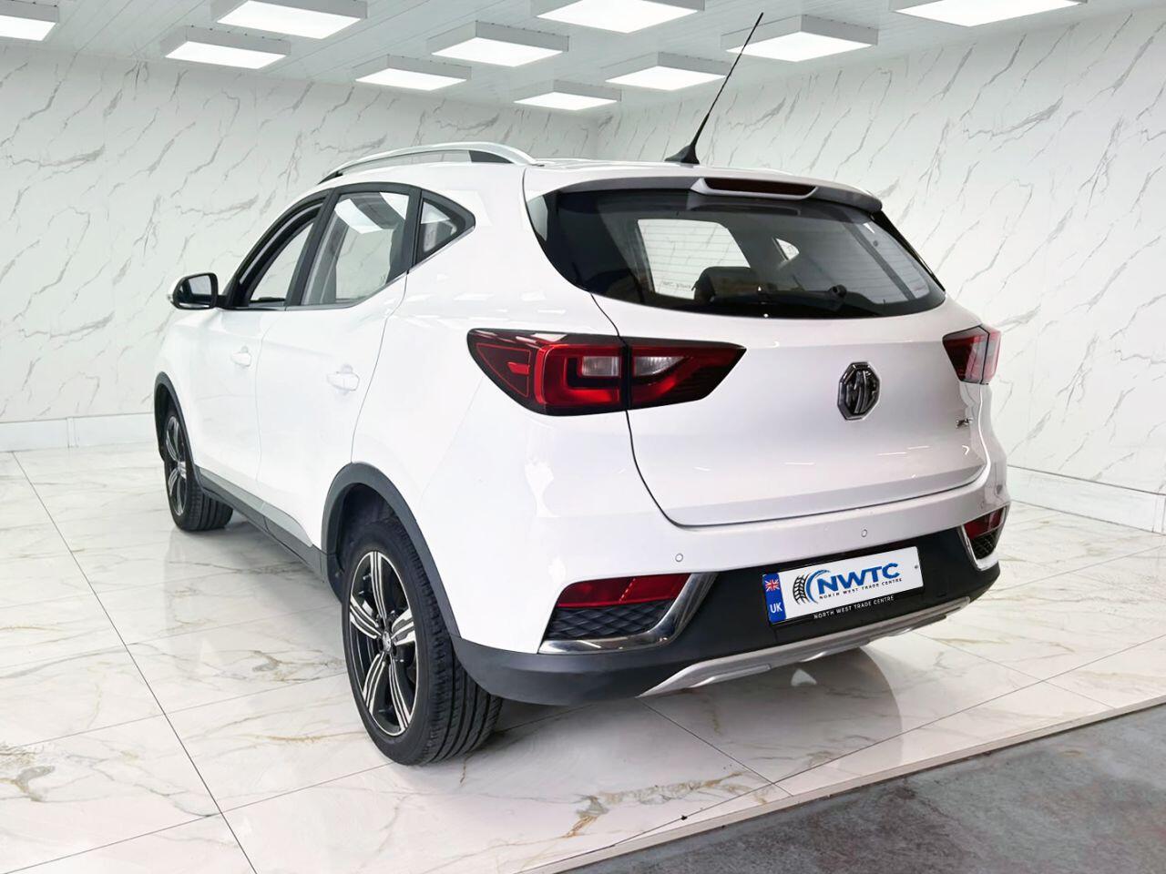 MG ZS view 9