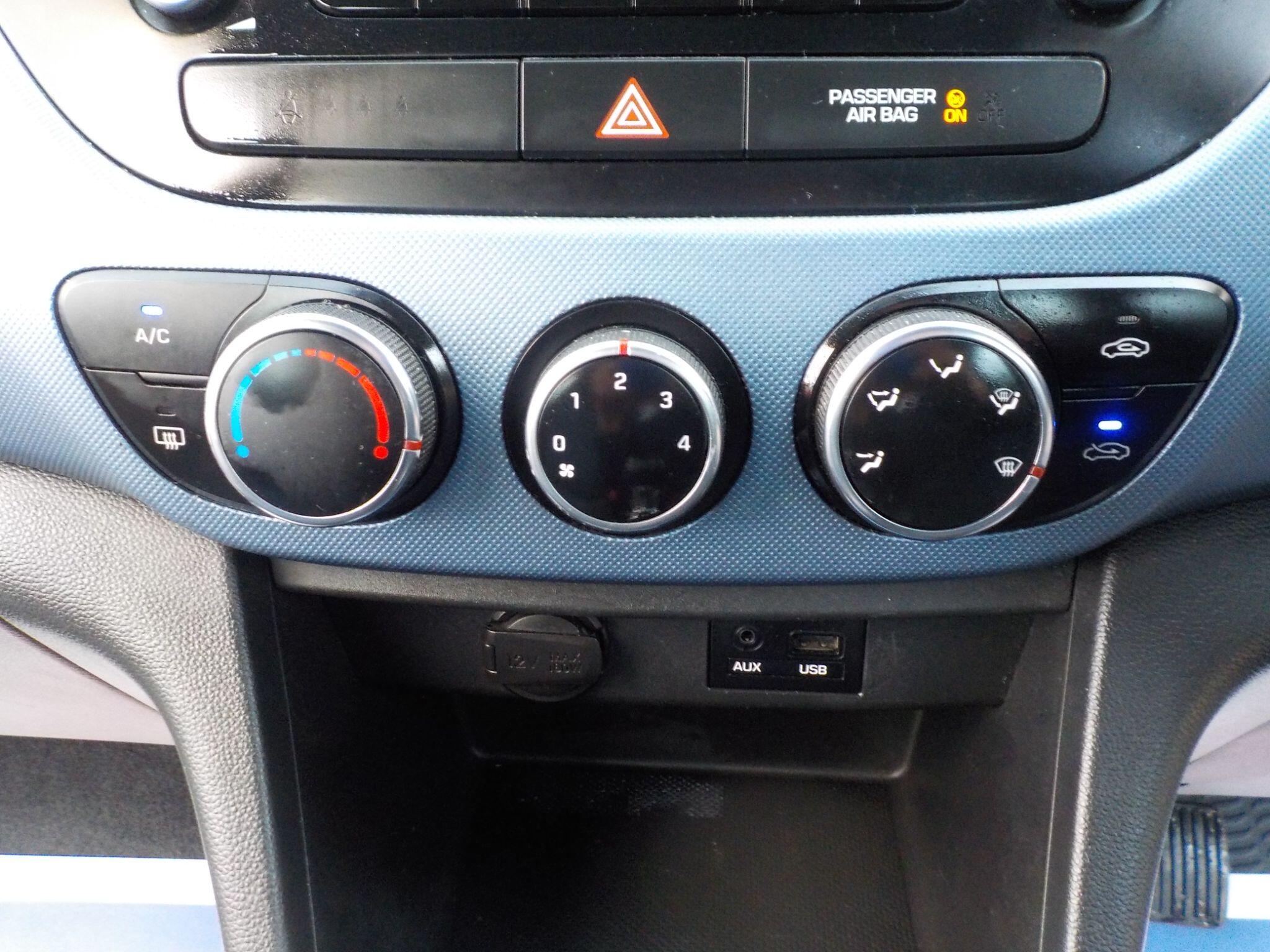 Hyundai i10 1.2 SE Euro 5 5dr