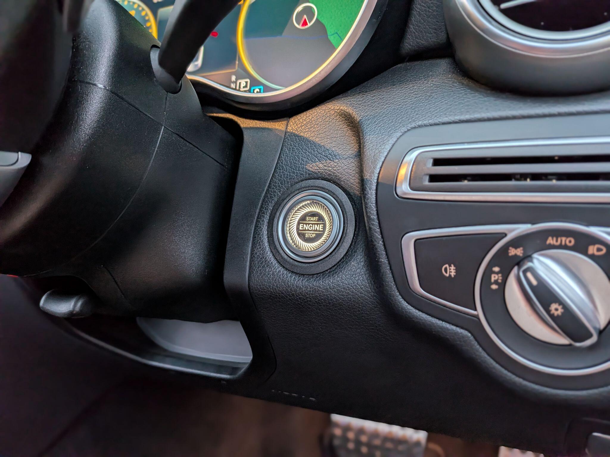Mercedes-Benz C Class view 51