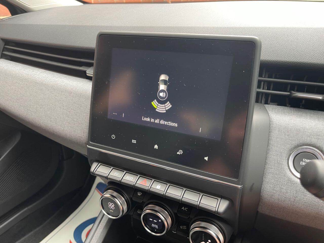 Renault Clio view 16